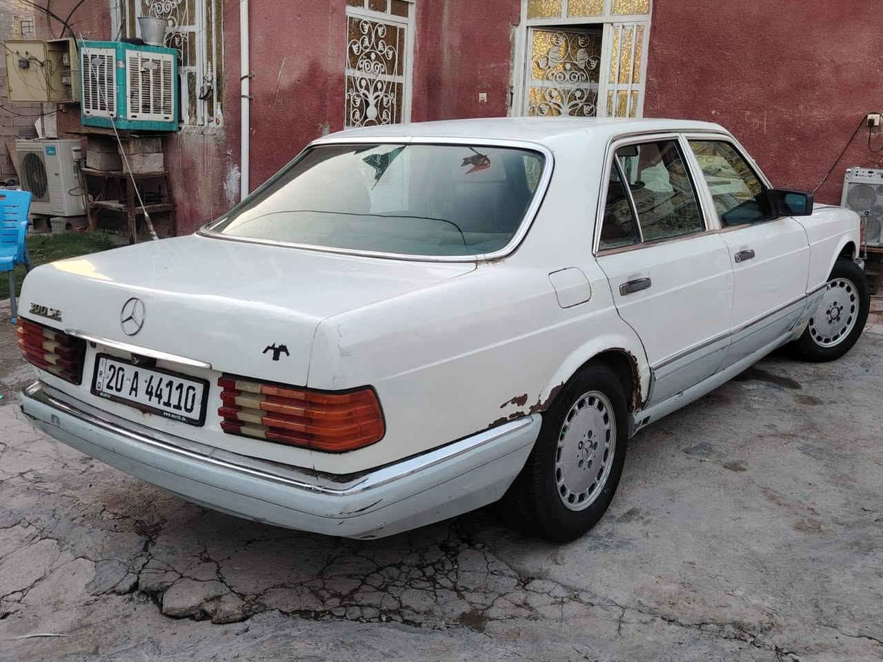 سلام عليكم مارسيدس جامبو للبيع موديل 1988 سياره بسمي مكينه بطه كفاله مكاني بغداد السعر 40 وبيها مجال
*********** 
***********
