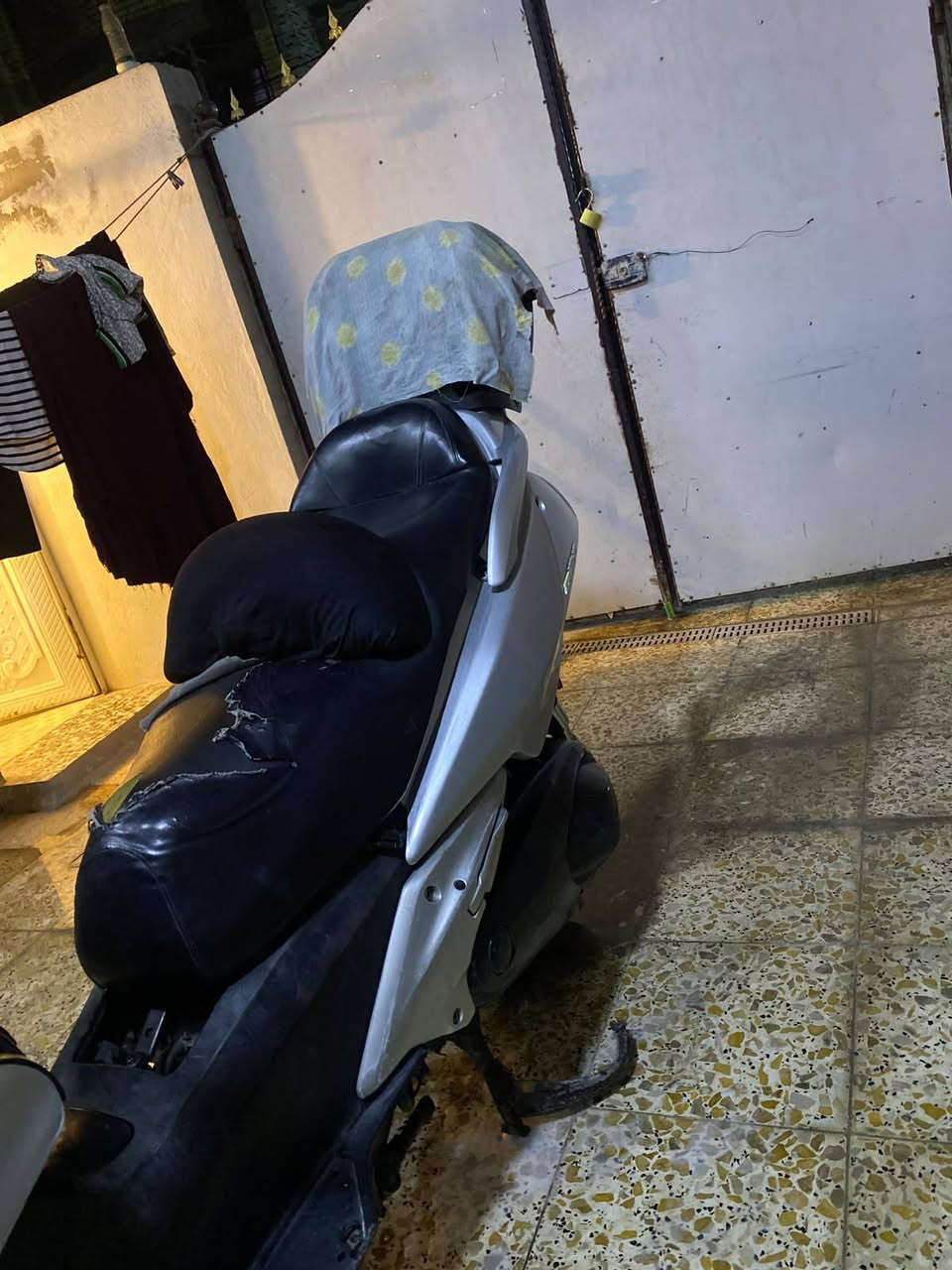 سلفر ونج لبيع دراجه خير من الله كفر كدام عينك دراجه عوزه فج خلفي ودامت كلجات  
قايش جديد بس ما مصفره  كهربائيات كله شغاله
عنوان عبيدي رقمي *********** تايرات جدد سعر 11 ورقه ونص بيه مجال لطيبين
