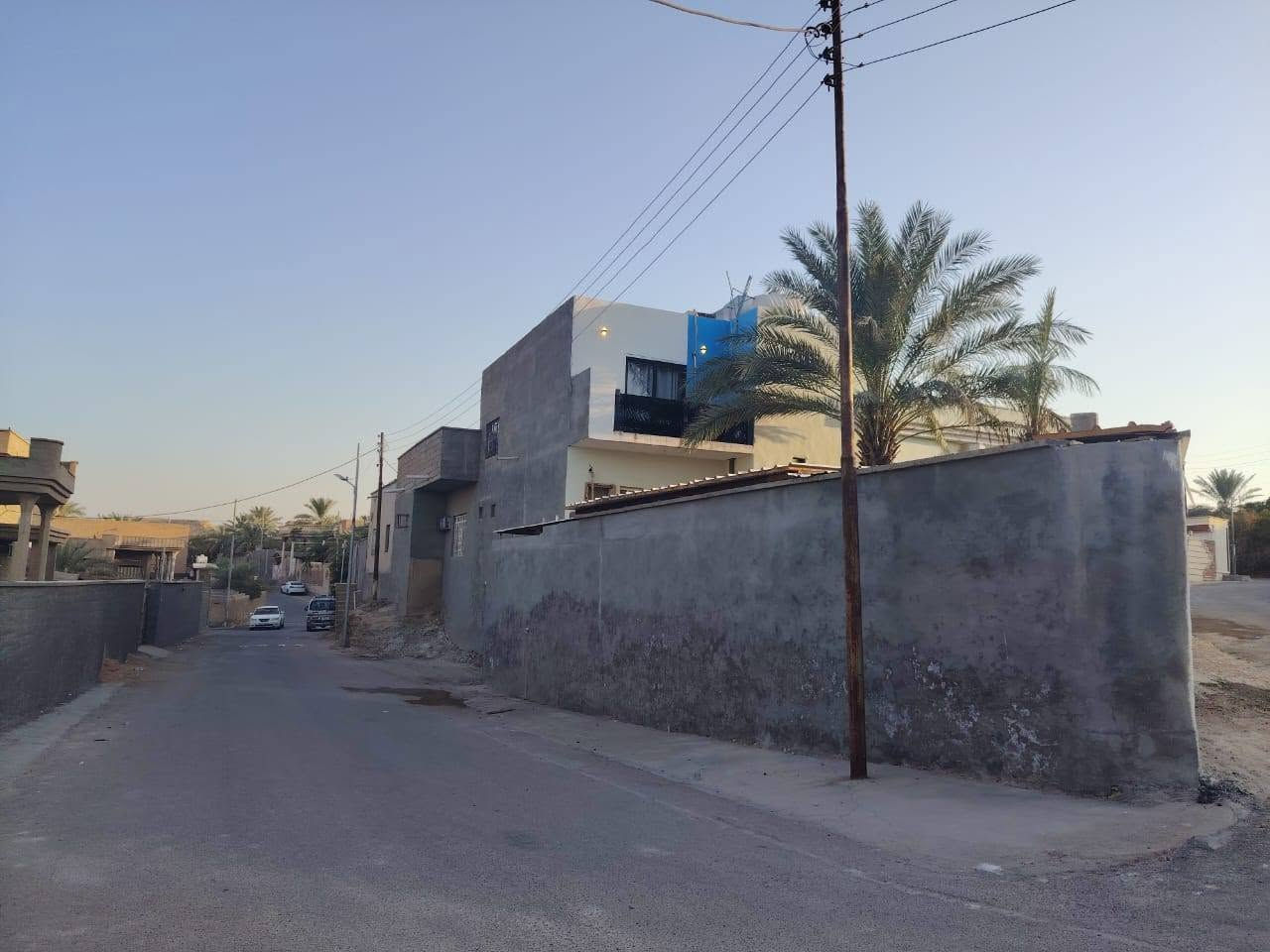 دار للبيع في حديثة خلف الكراج القديم قرب مدرسة الخولة
ركن على شارعين
طابو صرف سنة البناء ٢٠١٤
المساحة /435م
يتكون الدار من طابقين؛
الطابق الاول :
غرفتين نوم+ديوان +هول +مطبخ حار وبارد
وصحيات داخليه و خارجية
ومخزن خارجي+كراج العدد٢
الطابق الثاني::
غرفتين نوم
وصحيات
دار مطبك سيراميك الطابقين
السعر خاص
للاستفسار الاتصال على الرقم
***********
