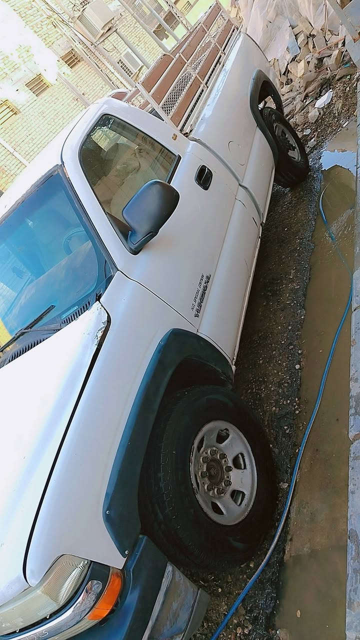 السلام عليكم سياره شوفرليت موديل 2001
محرك 6 سلندر تيربو
گير 700 بلادي
تبريد شغال ثلج
تخم تاير جديد
رقم مثنى  المكان ميسان 
سياره بلاديه جديده
للتواصل ***********
