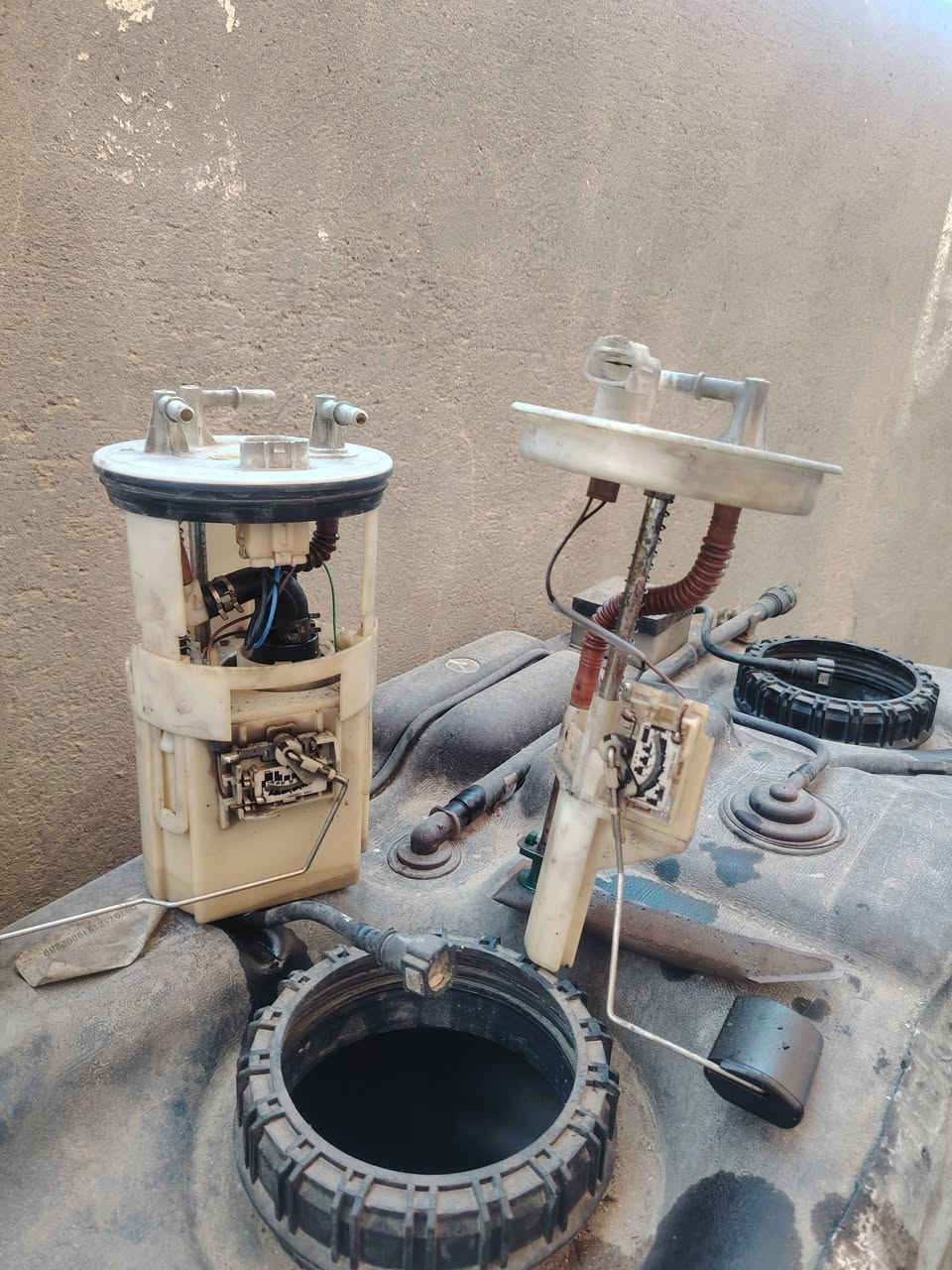 سلام عليكم تانكي سنتافي كاز مع طوافه وعبوه
كاملة مع فيتبم  حاويه شرط الفحص
الاتصال  ***********
