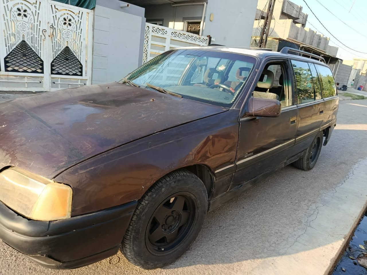 اوبل ستیشن موديل 1991 كير محرك one G اوتماتيك بشرط لا صرف ولا تبخير تخم تاير جديد باتري جديد سنوية عضم عاج سعر 25 ورقة و بي مجال حق الجية مكان السيارة جلولاء 

***********
