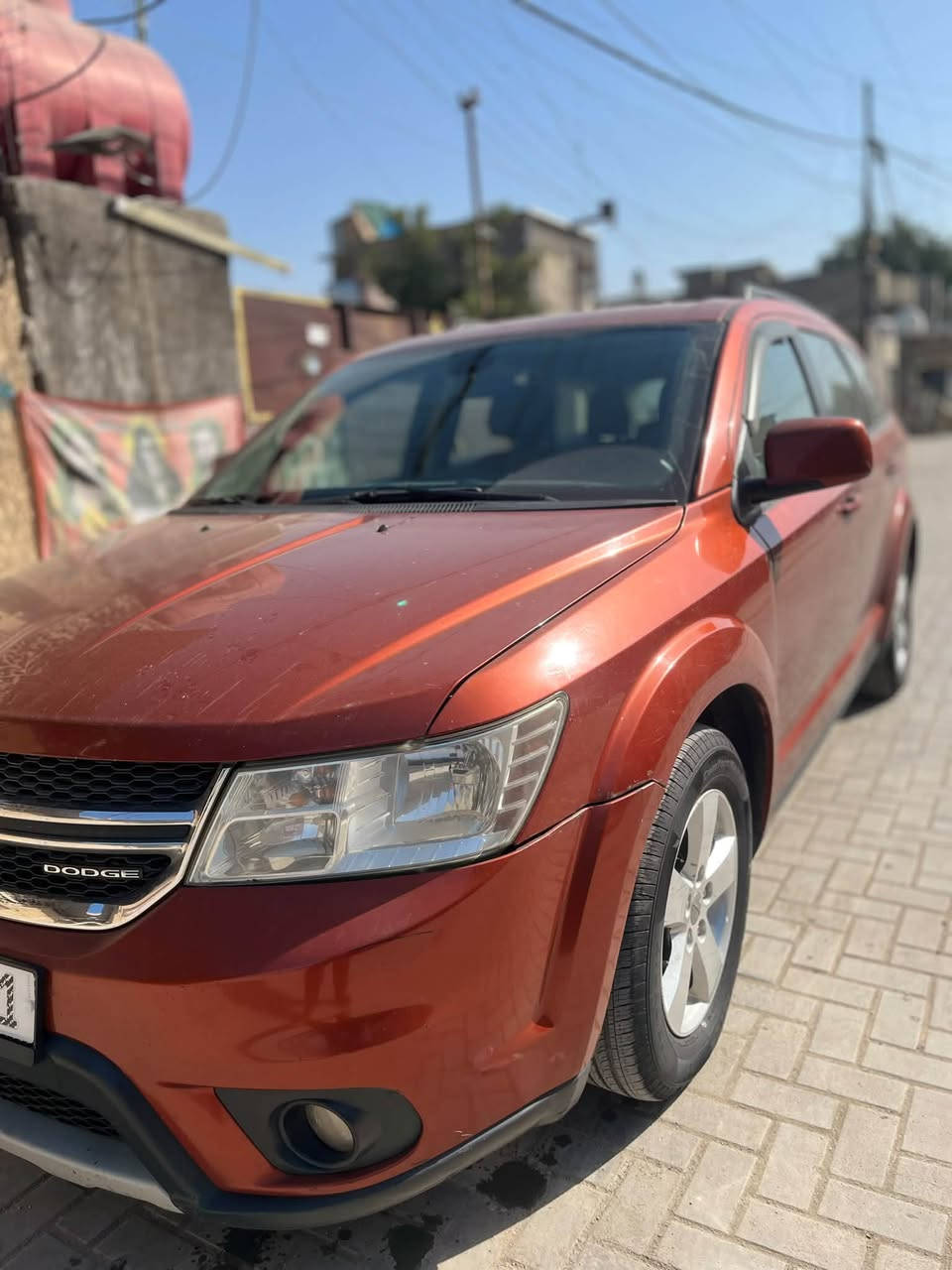 سلام عليكم
دوج جورني 2012 SXT للبيع 
سيارة مكفولة كلين مابيهة حادث بيهة فقط باردات قليلة والبنيد مفتوح فقط لا تبديل ولا صبغ ولا معجون يقرا بالسونر مفتوح اثر تبديل مكينة 
مكينة 3600 وكير وحدادية وتبريد وتخم تاير مكفولات  7 راكب 3 قطع تبريد 
سيارة بصمه تشغل وتشغيل عن بعد وبصمه ابواب وصندوق ، شاشة كامرا تحكم ستيرن ومري دشبول مابي ولا گلوب مشتغل 
مكاني بغداد رقمي *********** بي واتساب هم
