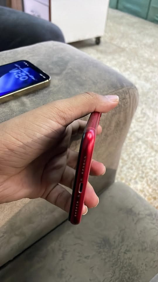 سلام عليكم
11 عادي ذاكره 128 بطاريه 82  مبدل شاشه اصليه 

12 برو  ذاكره 128 بطاريه 100  مبدل بطاريه  فقط   وكسر بالظهر  الباقي مكفول  ويا كارتون 

مراوس ب 13 برو  او  بيع ب 550  ثنينهن  ***********
