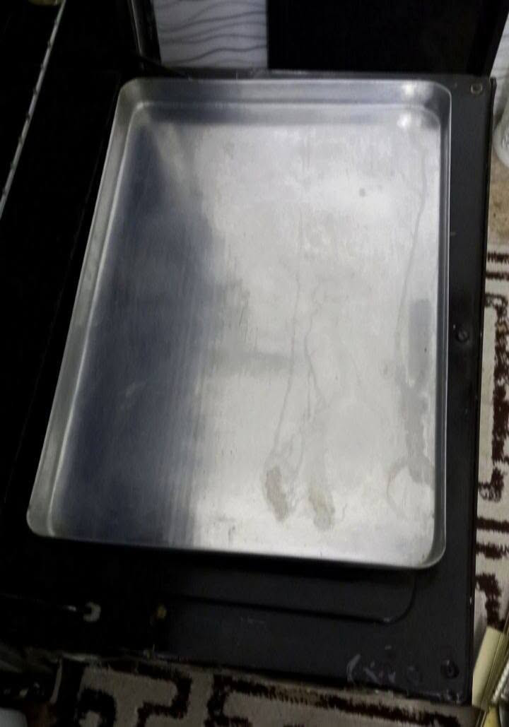 اغراض للبيع للاستفسار الاتصال عل الرقم ***********
