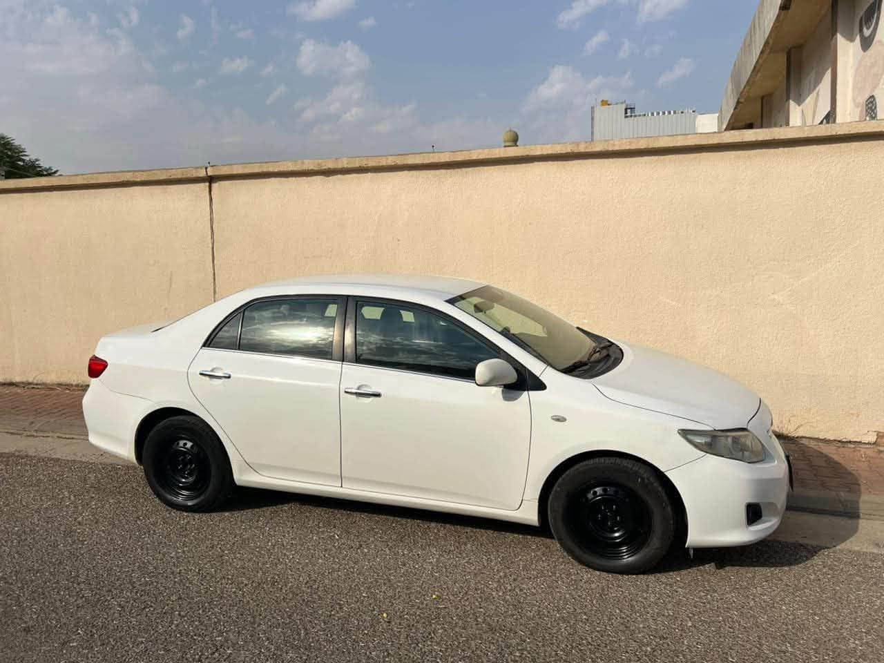 كورلا 2010 محرك 1.8 بدون صبغ
ماشية 190 الف KM 
محرك وكير بشرط
مكانه السليمانية
سيارة بيه 2 مكان بارد
سيارة حيل حلوه ونظيفه  
السعر 115 وبيه مجال 
للاتصال ***********
