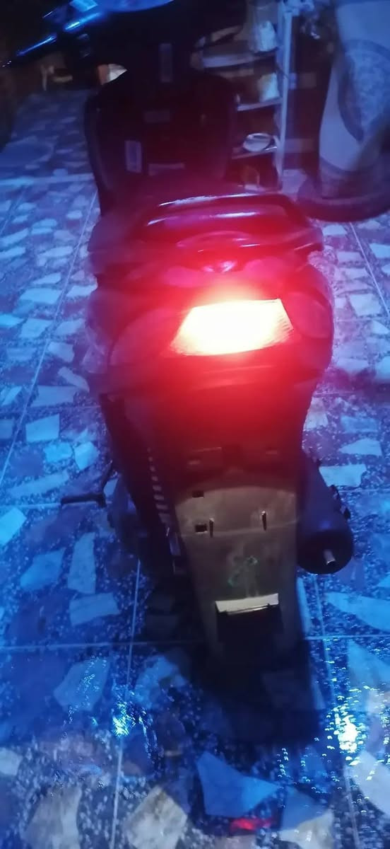 السلام عليكم ماكس ١٤٠ دراجه حيل نضيفه شغاله سلف هندر كهربائيات شغاله دراجه اخت الجديده شلعه ومعدل تاكل الكاع فقط مكينتهه خشنه بدلتلهه دهن أمريكي وصارت هيج سعرهه ٣٥٠ وبيهه مجال بصيط وهذه رقمي *********** مكاني بغداد المدينه
