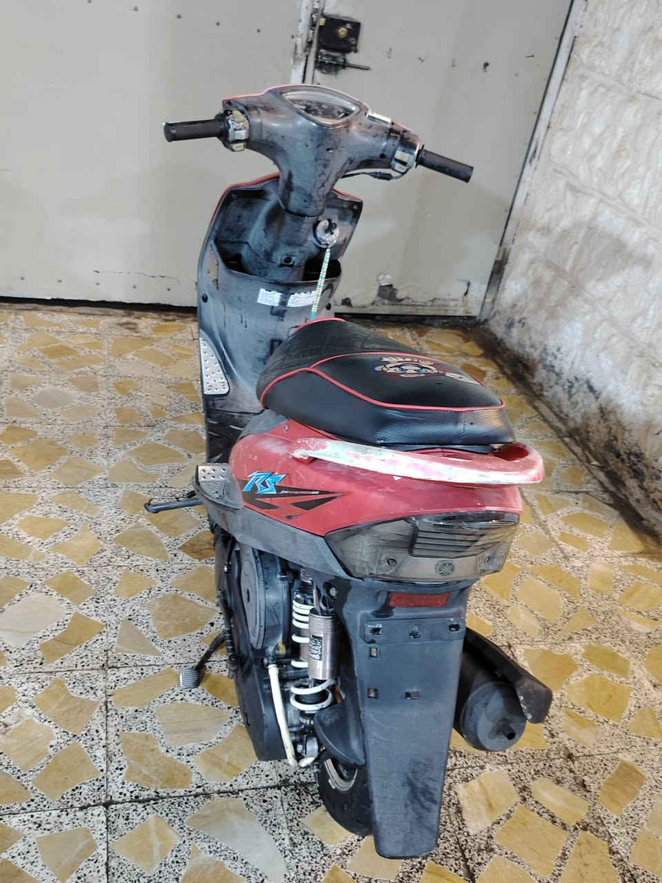 ماكس لبيع وراق ابسمي مكينه مكفوله مامفتوح ابيه اي شي كله ختم واحد شلعه ومشى ابيه تزويد هواي دراجه مال وكيل هس طالعه صارله شهرين من طالعه سعره 850 وأبيه مجال *********** مراسله واتساب
