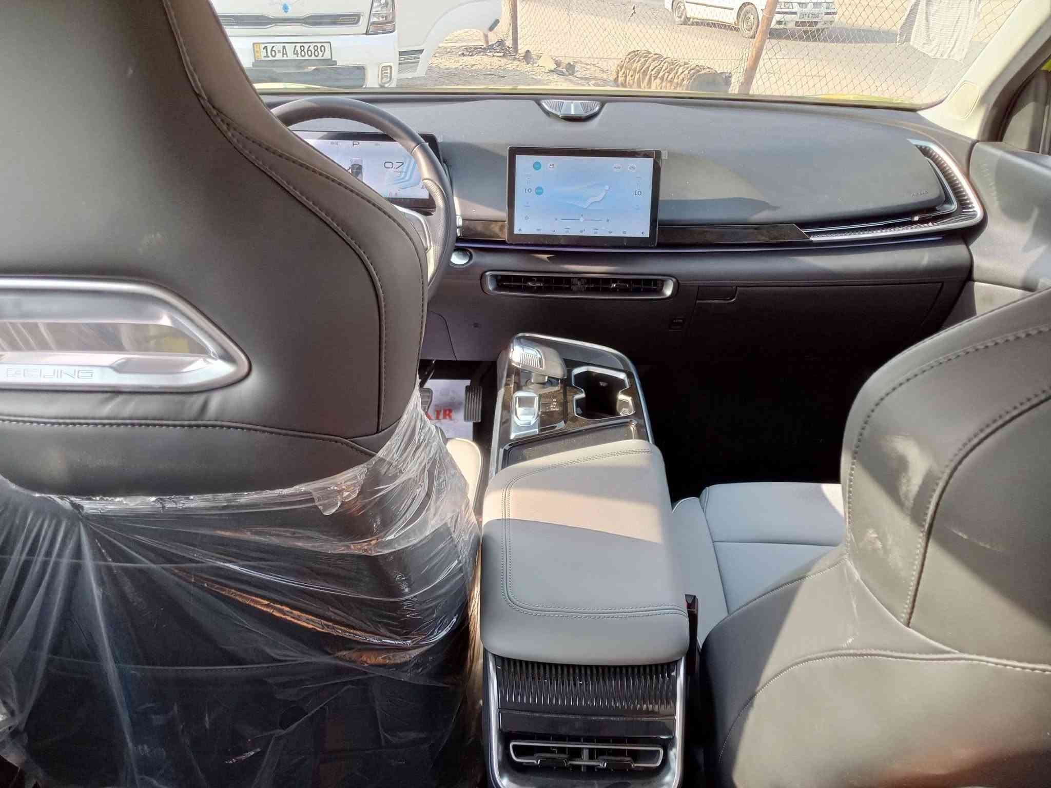 ‏للبيع سيارة BAIC X55 موديل 2025، سيارة تجمع بين القوة اليابانية والتكنولوجيا الحديثة، بحالة ممتازة جداً.
‏
‏ المحرك والجير: محرك 1500 Turbo، مع منظومة كير ومحرك (ميتسوبيشي ياباني) لأداء عالي واعتمادية.
‏
‏ شاشات منفصله 
‏نضام تبريد لمس 
‏حساسات خلفيه اماميه
‏كراسي كهرباء +(تدفئه كراسي )
‏بانوراما
‏ثلاجه  
‏كامرات
‏تشغيل عن بعد 
‏نضام ركن تلقائي
‏تحكم اوامر صوتيه  بلنوافذ والتبريد والموسيقى 
‏وهواي مواصفاته 
‏
‏ أنظمة القيادة: مزودة بـ 4 أنظمة قيادة مختلفة تناسب جميع الطرق.
‏فتحه 
الون تفاحي 
‏
‏ الوضعية القانونية: السيارة حرة وباسمي.
‏
‏السيارة ما ماشيه 
‏
‏للاستفسار والتواصل :
‏
‏‏‪***********‬‏

