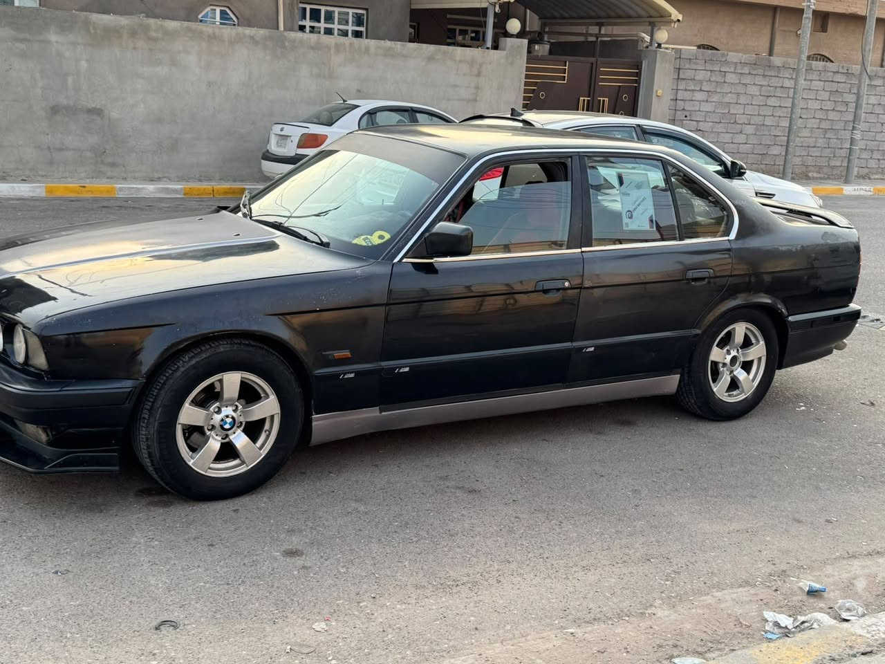 سلام عليكم بي ام 535 كهربائيات كلها شغاله كير ومحرك عل فحص اوتو تايرات جدد سياره جارده بدون ضربه بدون خويس صدر كله جديد مبدله بطاينج جدد تحويل مباشر سنويه ماساقطه لل28 *********** سعر مناسب جداا الفلوجة, الأنبار
