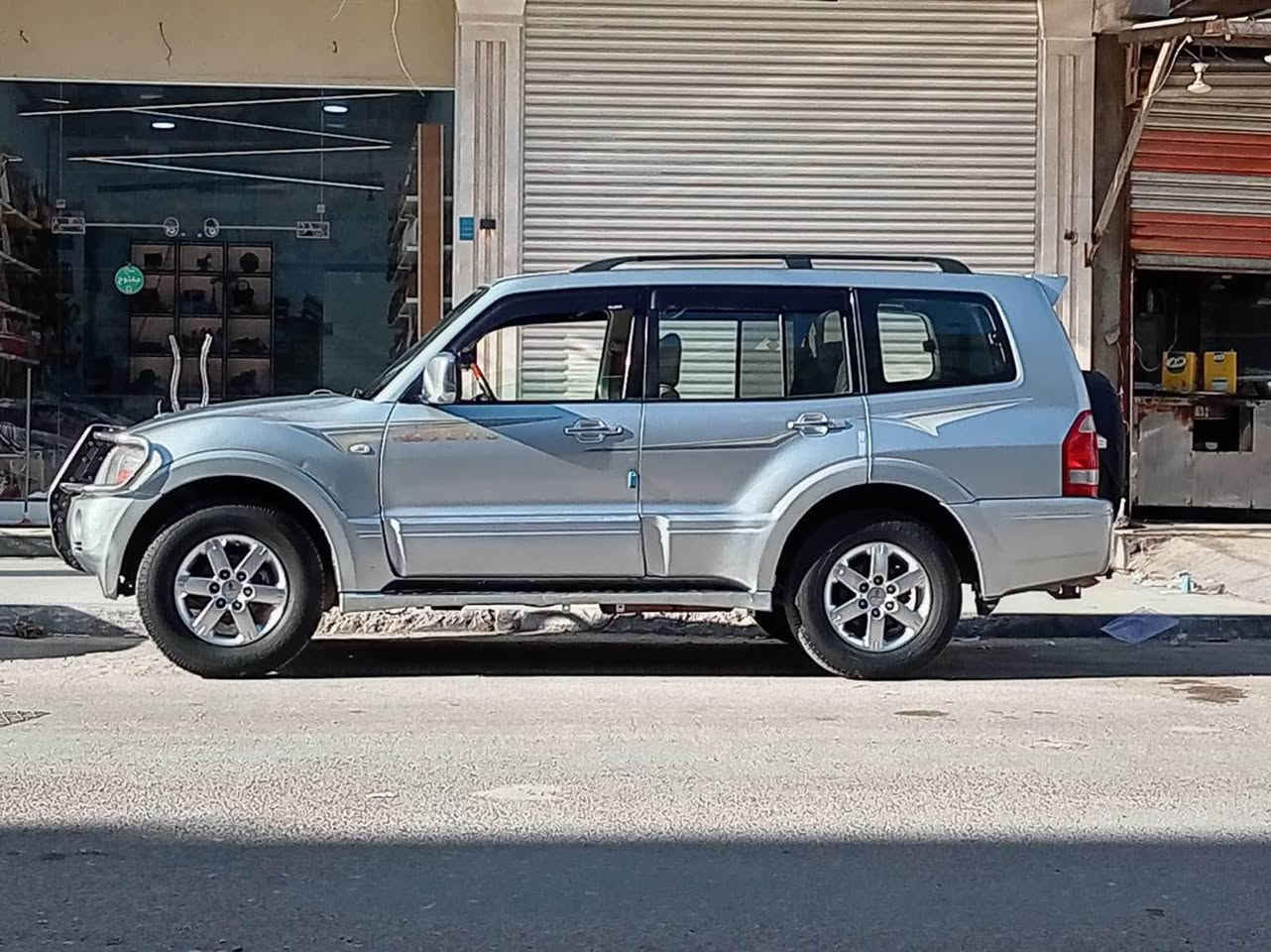 باجيرو 2006
جاملغات ثنين  صبغ بدون ضربه 
مكينه بيها كازكيت 
البقيه سياره جاهزه من حداديه وكير وتبريد 
السعر :60 وبيها مجال
الموقع / البصره / ابهادريه 
الرقم : ‭*********** ابو الخصيب, البصرة
