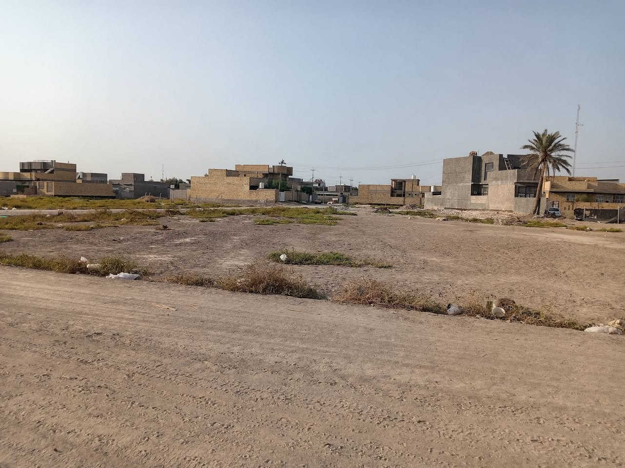 🏡 للبيع قطعة أرض زراعية – طابو سند 25

📍 الموقع: المدحتية – حي بابل الزراعي
📌 مقابل المحطة، مجمع مؤيد عدنان الجديد

📐 #المساحة_400_متر_مربع
📍 تقع على شارعين (ركن)
🛣️ شارع  بعرض 10 أمتار جاهز سبيس

✅ كامل الخدمات:

- ماء
- كهرباء
- إسالة
- خدمات متوفرة بالكامل

🌟 موقع مميز وهادئ، مناسب للسكن والاستثمار.

📞 للاستفسار والتفاصيل مراسلة الحساب 
#او_الاتصال 👇
***********
