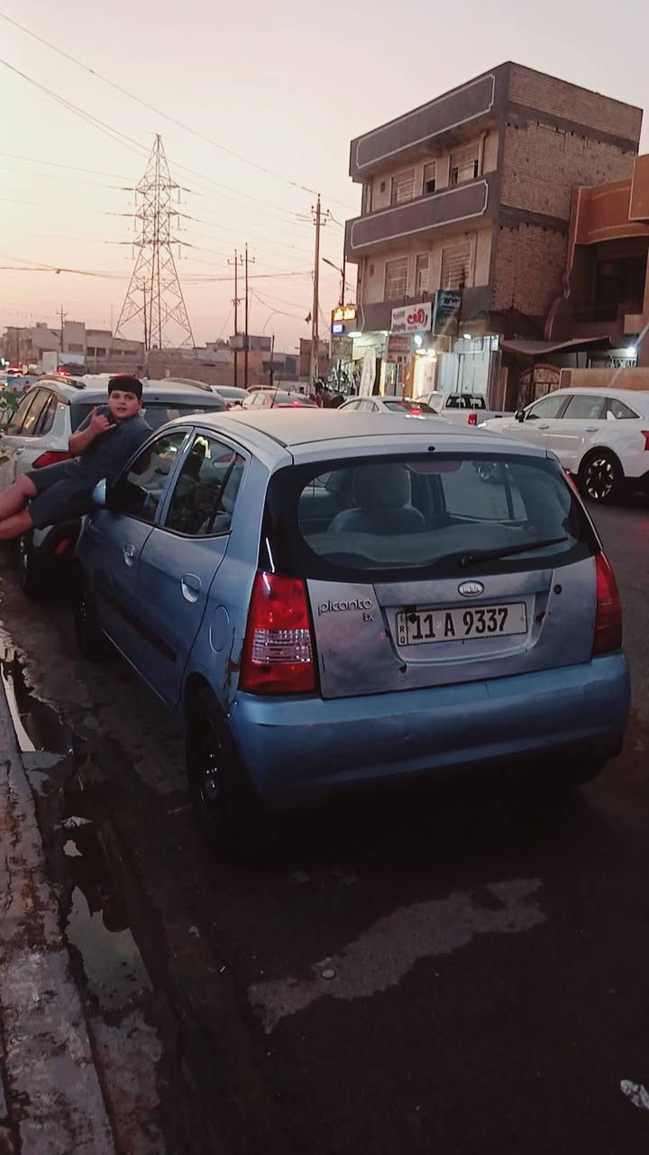 شرط ما بيه غير هذني الطخات💯 ومعدليهن💯
محرك البلادي مكفول💯
سياره محرك كير حداديه كفاله عامه💯
ترايه للبصره شرط💯
مكفوله كفاله عامه برغي ما مفتوح بيه💯 شرط 
تبريد دفئه تبريد١💯
كهربائيات شرط 💯 بل ميه 
كير او تماتيك💯
العنوان بغداد💯
تفاصيل اكثر ***********
