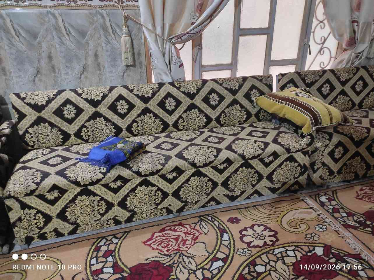 تخم ديوان اصلي جديد إستعمال قليل الطول 15متر نجاره حديد للبيع غير متواجد ع فيس بوك الشراي يتصل على هذا الرقم مكاني بابل سدة الهنديه 
***********

نص مكتوب في الصور:
- REDMI NOTE 10 PRO 14/09/2026 17:56
- REDMI NOTE 10 PRO 14/09/2026 17:55