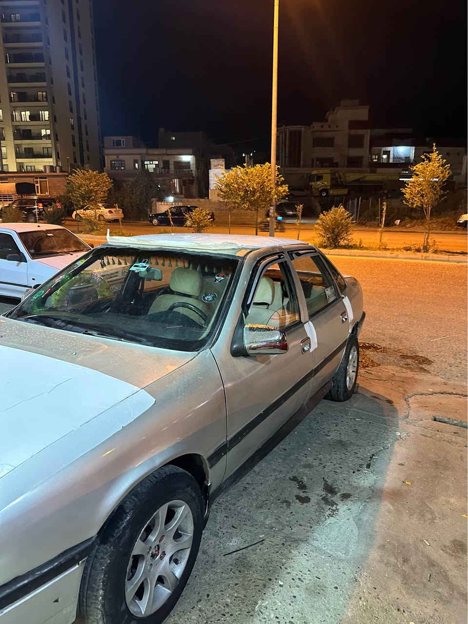 به ناوي خودا اوبل ڤيكترا مه گينه 18 گيرو مه گينه ي به شه رت كاره باي مه زبوته جوار تايه ي باشي له ژيره سه نه ويه به شه رتي ئه وه ليات كارتي كه ركوكيشي بو كراوه بيته قه و ره قه يه گلاجو عه ينه ي تازه گوراوه نرخي 12 گه لاو مه عامه له پاره ي ماتوري كه ژ.م *********** السليمانية, العراق
