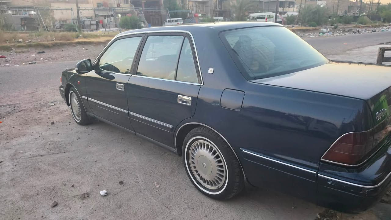 سلام عليكم
راس الثور موديل1998 السيارة نضيفه وجاهزه من كلشي
السعر80وبيهه مجال 
***********@إشارة

