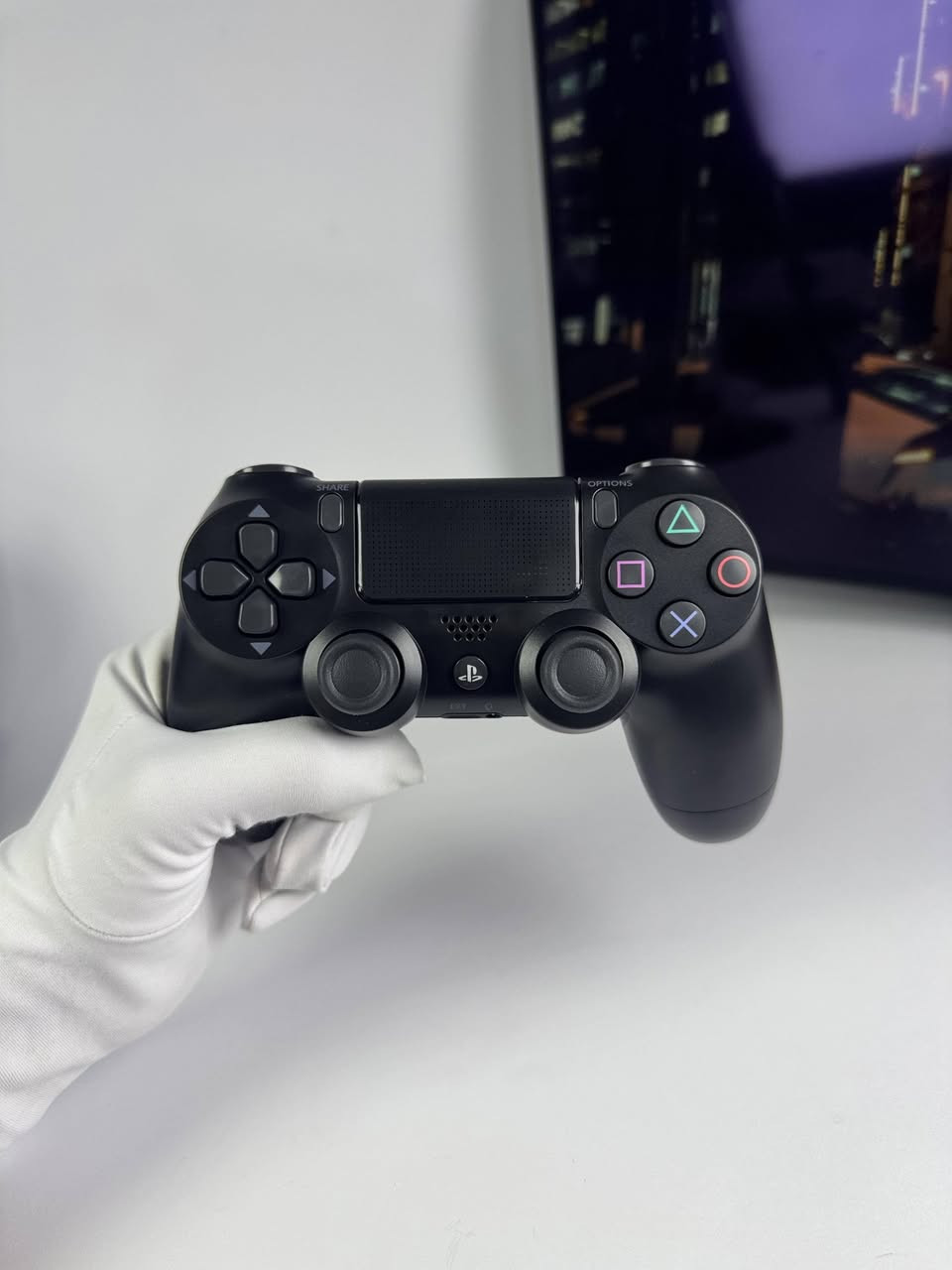 يد تحكم لاسلكية PS4 DualShock 4

أكيد، هذه نسخة **قوية ومناسبة للإعلان الممول على فيسبوك**، بنفس أسلوب الإعلان السابق، مع السعر والتوصيل ووسيلة التواصل:

🎮🔥 **يد الـPS4 القديمة خربت؟ أو تريد يد إضافية للعب ويا أصدقائك؟**

هسه تگدر تحصل على **يد تحكم لاسلكية DualShock 4 للـPS4** 🎮✨
تحكم سلس، استجابة سريعة وتصميم مريح يخليك تستمتع باللعب لساعات!

🔥 **مميزات اليد:**
✅ اتصال لاسلكي عبر Bluetooth
✅ عصاتان تحكم Analog للتحكم الدقيق والسلس
✅ لوحة لمس Touch Pad
✅ أزرار SHARE و OPTIONS
✅ مكبر صوت مدمج 🔊
✅ بطارية قابلة لإعادة الشحن 🔋
✅ منفذ Micro USB للشحن
✅ تصميم مريح للاستخدام لفترات طويلة
✅ متوافقة مع PS4 وبعض أجهزة الكمبيوتر 💻

📦 **محتويات العلبة:**
🎮 يد تحكم لاسلكية DualShock 4
🔌 كيبل شحن USB
📦 علبة المنتج

💰 **السعر مع التوصيل: 25,000 ألف دينار فقط!** 🔥

📲 **للطلب والاستفسار عبر واتساب:**
***************

🚨 **لا تخلي اللعب يفوتك! اطلب يدك هسه وخلي اللعب أحلى ويا أصدقائك 🎮🔥**
