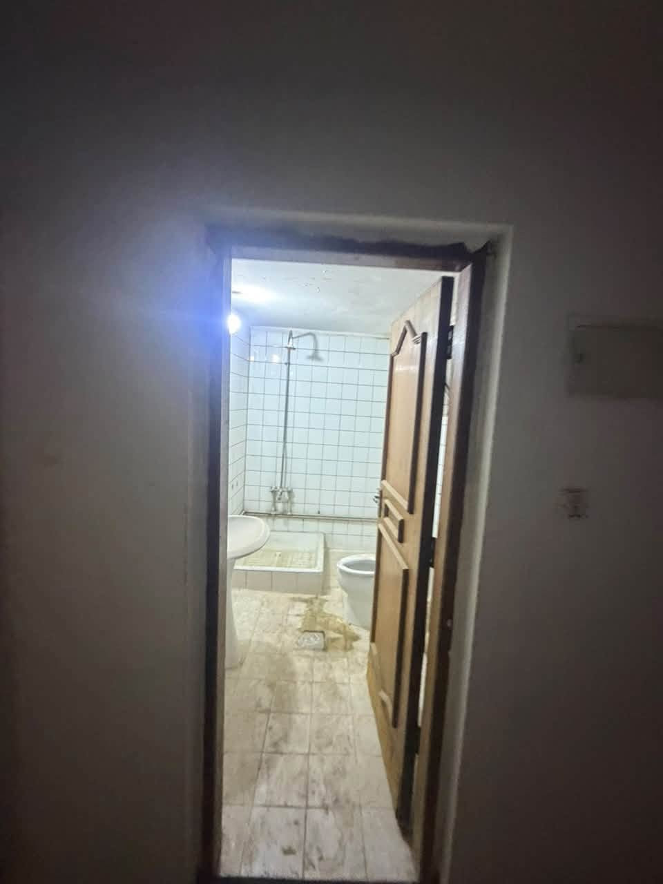 ١٢٠ متر للايجار ارقى مربع بالسيدية 
غرفتين نوم 
صاله 
مطبخ 
خدمات طابقين 
ترك داخلي يصلح حديقه 
***********
