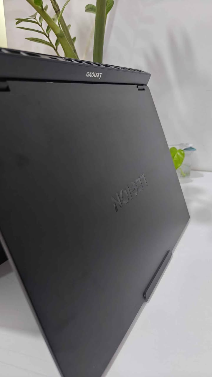 Lenovo Legion 5 15AHP10 (موديل 2025)

* المعالج: AMD Ryzen 7 260 (قوي جداً للأداء العالي، يصل تردده إلى 5.1 جيجاهرتز).
* كرت الشاشة: NVIDIA GeForce RTX 5060 بسعة 8 جيجابايت GDDR7 (أحدث جيل Blackwell لأداء جبار).
* الشاشة: 15.1 بوصة OLED بدقة WQXGA (2560x1600)، تردد 165Hz، وسطوع 500 nits لألوان خيالية.
* الذاكرة (RAM): 16GB DDR5 بسرعة 5600MHz (قابلة للتطوير حتى 64GB).
* التخزين: 512GB SSD NVMe 
* نظام التشغيل: Windows 11 الأصلي.
* البطارية 🔋: 100٪ مشحون 4 دورات فقط

✨ ميزات إضافية:

* نظام تبريد Legion Coldfront المتطور للحفاظ على استقرار الأداء.
* لوحة مفاتيح Legion TrueStrike مع إضاءة RGB بـ 24 منطقة.
* هيكل أنيق بلون Eclipse Black، أخف وزناً بنسبة 13% من الموديلات السابقة.
* دعم Wi-Fi 7 وبلوتوث 5.4 مع منافذ USB4 و HDMI 2.1.

💰 السعر :  1،950،000
للتواصل والاستفسار: *********** 📞

ملاحظة: رقم 2 بالكيبورد بيه كسر

https://t.me/epic_store2 بغداد, العراق

نص مكتوب في الصور:
- Find a setting Display Advanced display a display to view or change its settings Display 1: Connected to AMD Radeon(TM) 780M Graphics Internal Display Desktop mode 2560 x 1600, 165 Hz Active signal mode 2560 x 1600, 165 Hz Variable refresh rate Not Supported Bit depth 10-bit Color format RGB Color space Standard dynamic range (SDR) HDR certification VESA DisplayHDR 600 True Black (1.1) Dolby Vision More about HDR certification Display adapter properties for Display 1 Choose a refresh rate A higher rate gives smoother motion, but also uses more power More about refresh rate Dynamic refresh rate To help save power, Windows adjusts the refresh rate up to the selected rate above Dynamic refresh rate isn't supported More about dynamic refresh rate Related support Search
- LEGION LENOVO 83M0 RGCN34WW 12/11/2025 26100.1.amd64fre.ge_release.240331-1435 Mobile Supported 2026-09-19 20:52:49 stalled batteries nformation about each currently installed battery NAME BATTERY 1 L24M4PC0 MANUFACTURER SMP SERIAL NUMBER 5970 CHEMISTRY LiP DESIGN CAPACITY 80,000 mWh FULL CHARGE CAPACITY 84,000 mWh CYCLE COUNT 4 Recent usage 38°C صافي غالباً
- Find a setting System > About Processor AMD Ryzen 7 260 w/ Radeon 780M Graphics 3.80 GHz Installed RAM 16.0 GB Speed: 5600 MT/s Graphics card 8 GB Multiple GPUs installed Storage 477 GB Speed: 5600 MT/s Device info Legion Legion 5 15AHP10 Device name Legion Processor AMD Ryzen 7 260 w/ Radeon 780M Graphics (3.80 GHz) Installed RAM 16.0 GB (15.3 GB usable) Graphics card NVIDIA GeForce RTX 5060 Laptop GPU (8 GB) AMD Radeon(TM) 780M Graphics (512 MB) Storage 103 GB of 477 GB used Device ID 7644FF48-0F6C-4C16-B2A0-239187594BCD Product ID 00330-81483-17766-AA200 System type 64-bit operating system, x64-based processor Pen and touch No pen or touch input is available for this display Related links Domain or workgroup System protection Advanced system settings Search W E R T Y U I O P S D F G H J K L Z X C V B N M