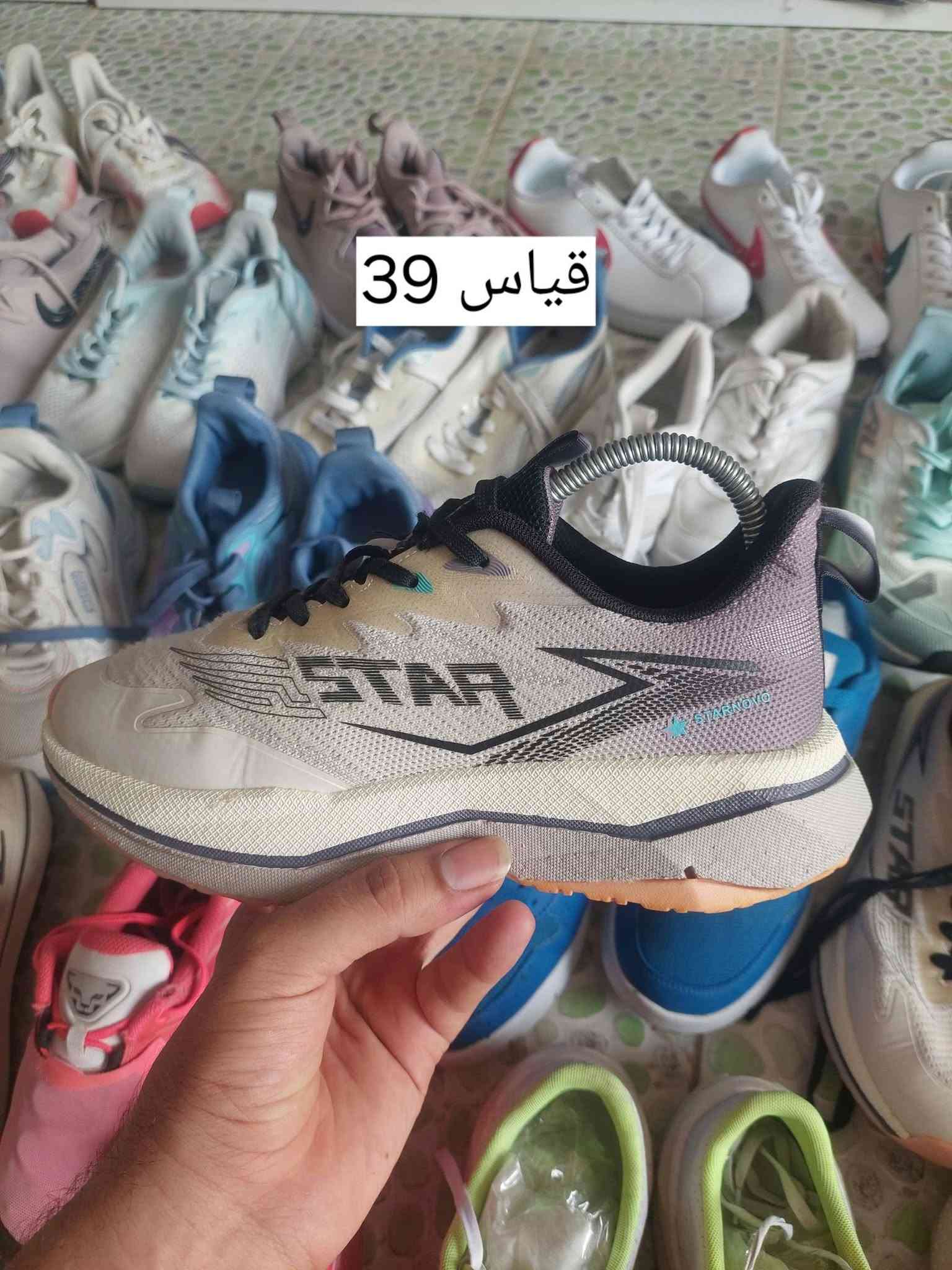 احذيه باله درجه اولى
سعر القطعه 10
واتساب ***********

نص مكتوب في الصور:
- قياس 39.5
- قياس 41
- قياس 40
- قياس 43
- قياس 42
- قياس 39
- قياس 38
- قیاس 40