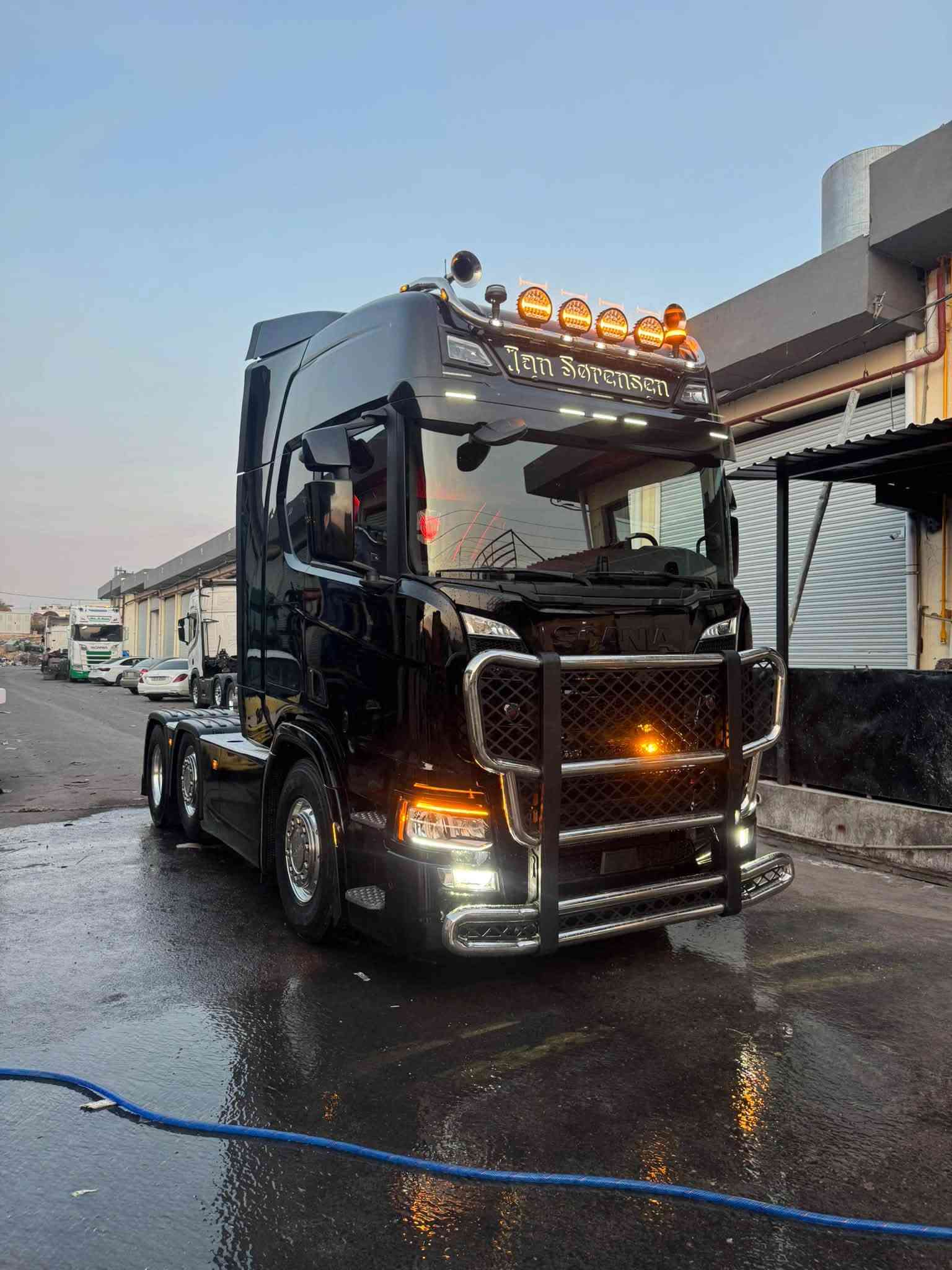 سكانيا R500 • ٢٠٢٠ • فول مواصفات