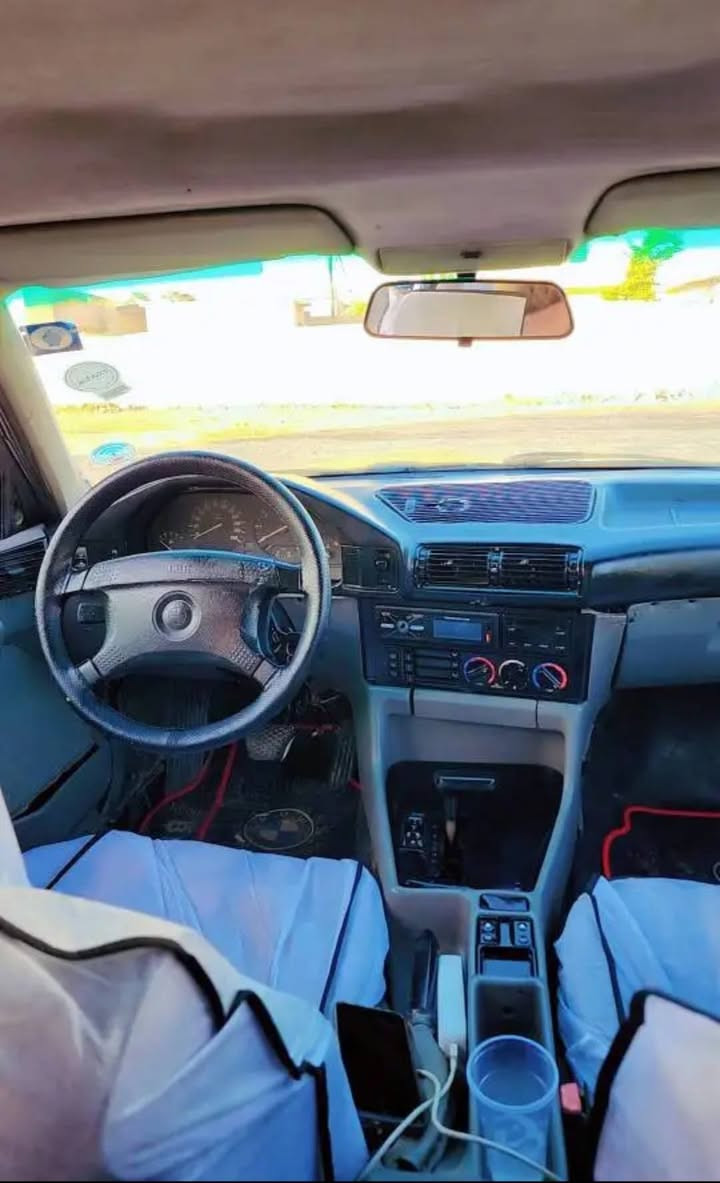قوفلي 33ورقه تحويل وكاله شه رت
Bmwمؤديل 1993
525تؤماتيك فوله به س سيلايت نيه تحويل وكاله شه رت بئش و باش كه بس جوار تايه ويل نوئ ته قه و ره قه به شه رت كئر مكينه كاربايي به شه رت 
سحري 33ورقه قوفلي شوين روفيا بؤ معامله تيل مه كه سحر بلاش بلاش داناوه☎️*********** أربيل, العراق
