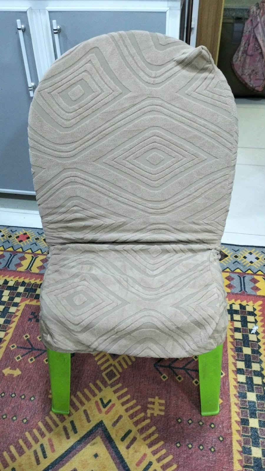 طاولة • ٦ كراسي • تلبيس