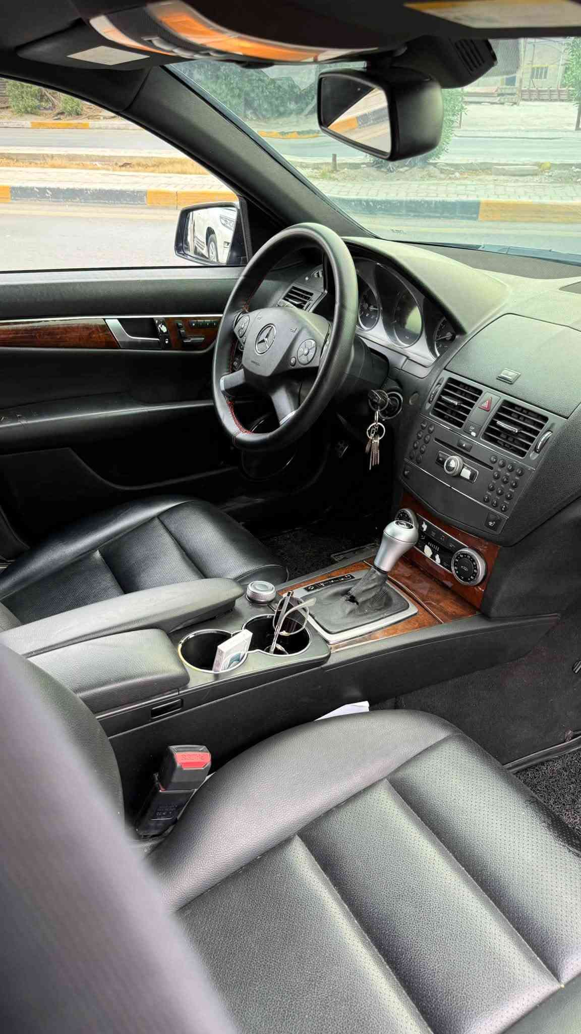 مارسيدس C300 • ٢٠١٠ • وارد امريكي