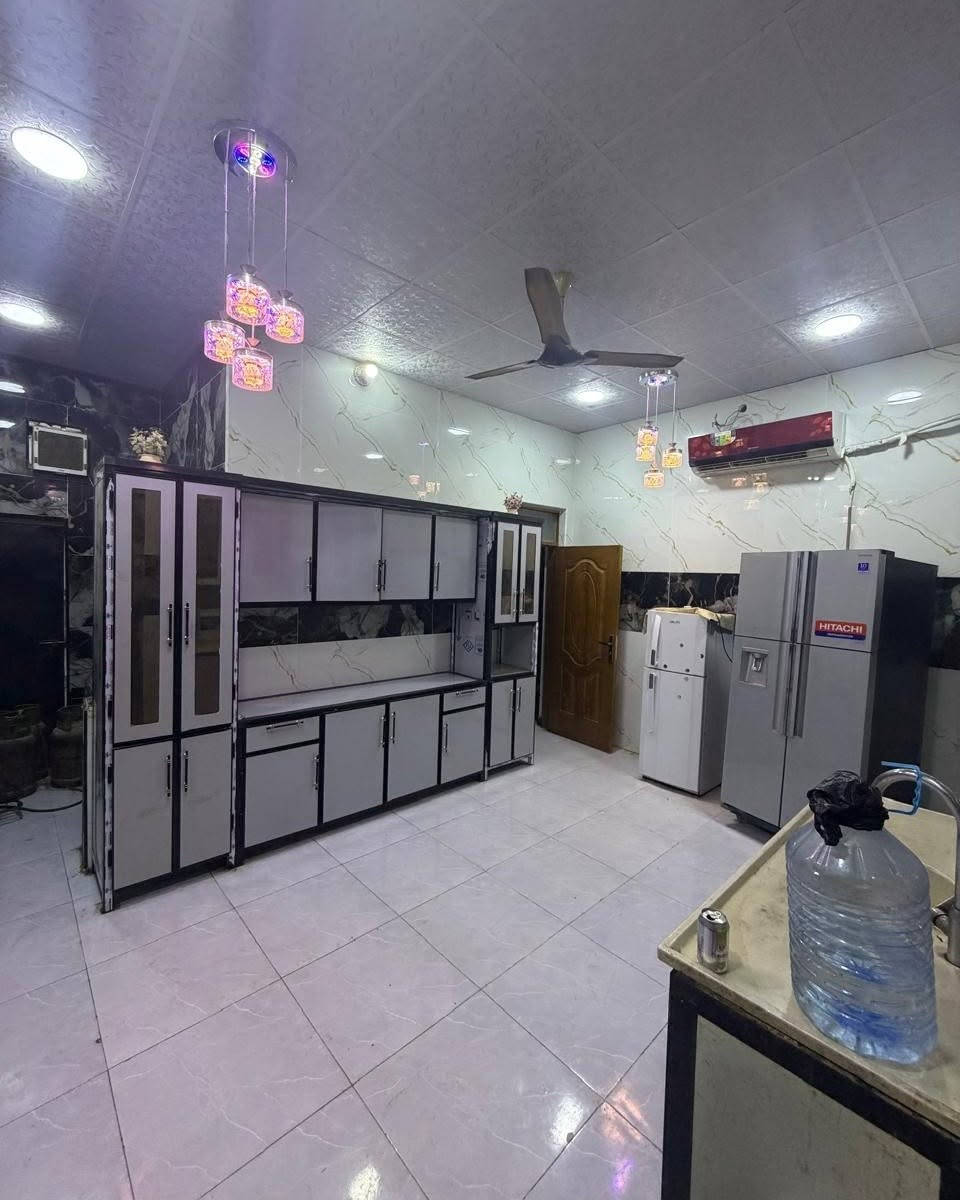 🏠 دار للبيع – موقع مميز في الناصرية

📍 الموقع: مدينة الصدر – قرب مجمع السلام السكني
📌 زراعي – الناصرية الجديدة – بنزلة الروف
📜 يوجد وصل طابو من البلدية

✨ مميزات الدار: ▪️ بناء طابوق – طابق واحد
▪️ عمر البناء أقل من سنة
▪️ شغل نظيف ومرتب
▪️ السقف: كونكريت ساقط
▪️ الأرضيات: بورسلين
▪️ المائيات: دفن
▪️ إنارة جيدة وجدارية
▪️ الدار يصبح ركن في حال تبليط الشارع
▪️ الشوارع على باب الدار قيد التبليط

🏡 يتكون من: ▪️ غرفتين
▪️ منورين
▪️ صالة
▪️ ديوانية
▪️ مطبخين

💰 السعر: 75 مليون وقابل للتفاوض

📞 للتواصل والاستفسار:
مكتب دار النخبة للعقار والمحاماة
📍 الناصرية – شارع بغداد – تقاطع الازدهار
📱 ***********
