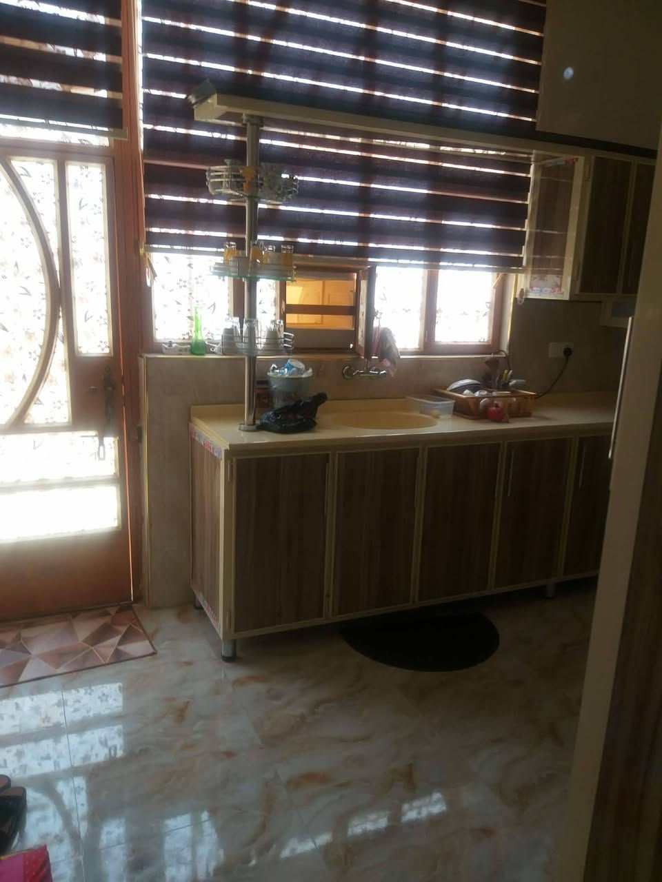 سلام عليكم دار للبيع مساحه ٢١٠متر زراعي مقابل البوابه حي ميثم التمار بناء حديث  هذا رقمي اشرح التفاصيل مع السعر ***********
