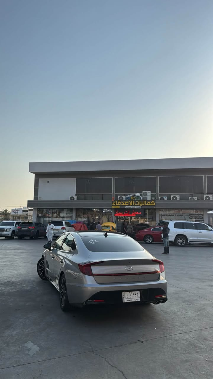 السلام عليكم سوناتا 2020 وارد أمريكي فول مواصفات رادارات تشغيل عن بعد سياره فول ماعده الفتحه ماشيه 120 حقيقي مكينه 1.6T صور الحادث بالمنشور السياره معوقين واسوي وكاله عامه السياره مال
جناي جديده ونضيفه السعر 155 وبيها مجال الرقم ***********/عنوان البصره الجبيله
