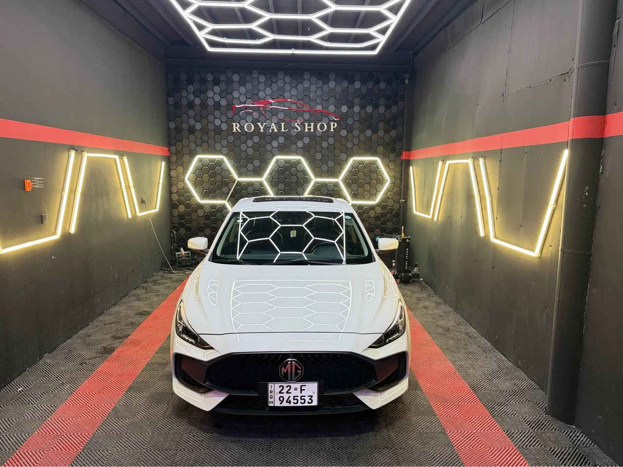Mg gt 
2024 
بێلێدران بێ تەعدیل تەنها ٢ جێگا قۆپێکی بچووکی هەیە دەعامیەکانیشی بەشەرەت 
٣٧ هه زار رۆیشتووە 
فول فول مواسەفات سلاید
نرخی ١١٢ وەرقەو معامەلە
لە هەولێرم 
گۆرینەوەش دەکەم تەنها لەگەل تۆیۆتا کرۆلای ئەمریکی 
ژمارەی مۆبایل *********** أربيل, العراق
