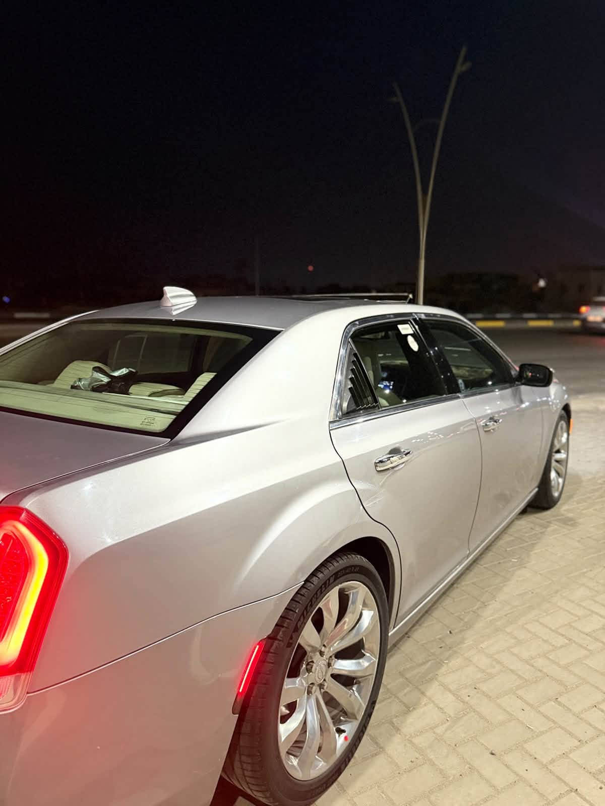 C300 • فول مواصفات • ١٤٥ الف