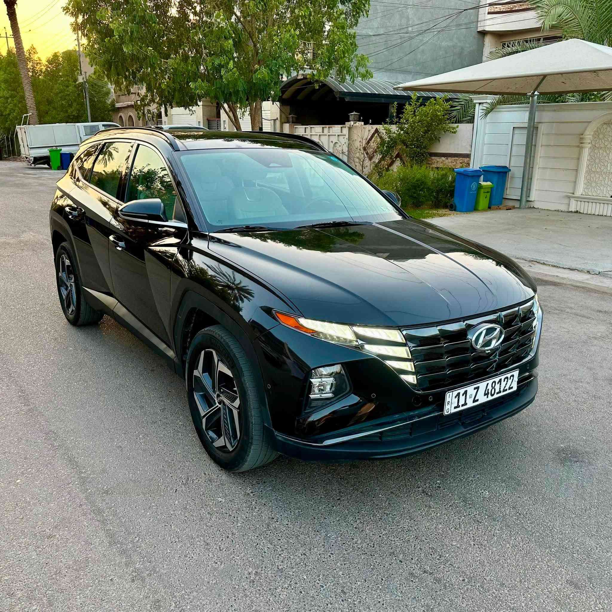 HYUNDAI TUCSON, HYBRID،LIMITED
سنة الصنع :-2024
عداد المسافة:-54000 كم 
حجم المحرك :- 1.6 تيربو هايبر
المواصفات:-
نظام ذكي: تقديم وترجيع السيارة عن طريق الريموت 📱 • سقف: بانوراما 🌌 • رؤية كاملة: كاميرات 360 درجة (محيطية) لرؤية كل الزوايا 🔄 • راحة: مقاعد كهرباء (عدد 2) مع نظام تدفئة وتبريد وخزن كراسي 🛋️ • قيادة متطورة: نظام تحديد المسار، أوتو هولد، وهاند بريك وكير بصمة 🕹️ • تشغيل: بصمة تشغيل + تشغيل عن بعد 🔑 • إضاءة: لايت ليد زينون متطور وحساسات أمامية وخلفية 💡 جنطة كهرباء، مانع انزلاق، ويل كب، وشاشة كبيرة 🖥️ • 
نظام اوتو بريك ،رادارات عدد 4
العنوان :- الكرخ /حي الخضراء
للتواصل:-***********
الاضرار كما في الرابط ادناه⬇️
https://bid.cars/en/lot/0-42353105/2024-Hyundai-Tucson-KM8JECD12RU220445
