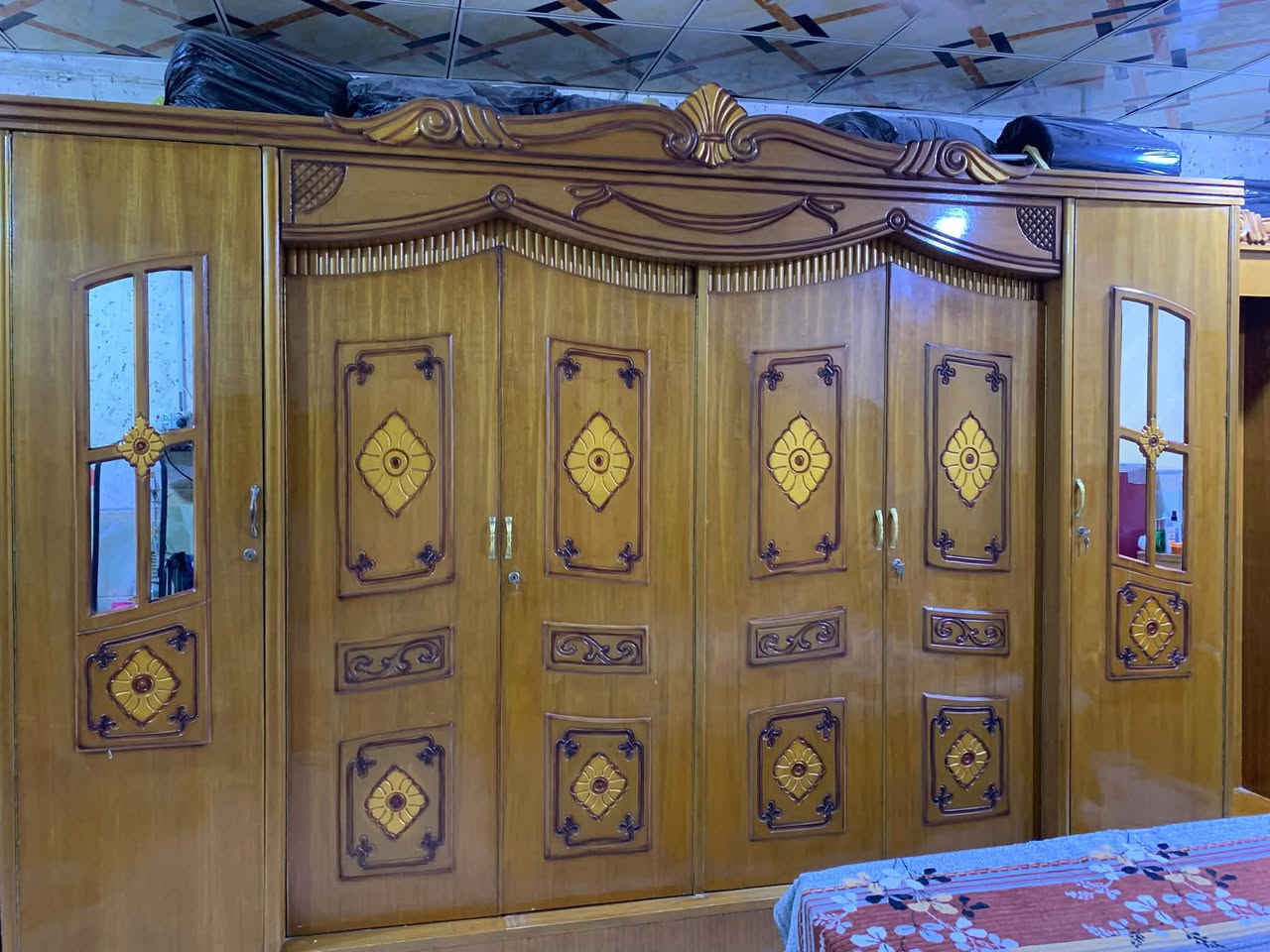 غرفة صاج عراقية مستخدم نضيفه بسعر مليون وبيها مجال العنوان/ البصرة ابي الخصيب رقم الهاتف /***********
