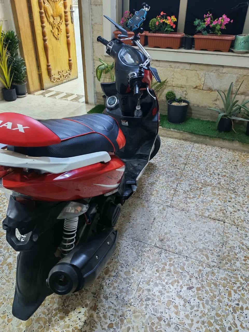 شباب دراجه جي تي ار مكفوله كفاله عامه مكينه شك الكاع
معدل 120 ماشي بيها خرسه ربع نكره 
مكان الدراجه بغداد مدينه الصدر 
السعر 900 وبيها مجال قليل حك الجيه 
*********** تصل وبيك خير وتدلل
