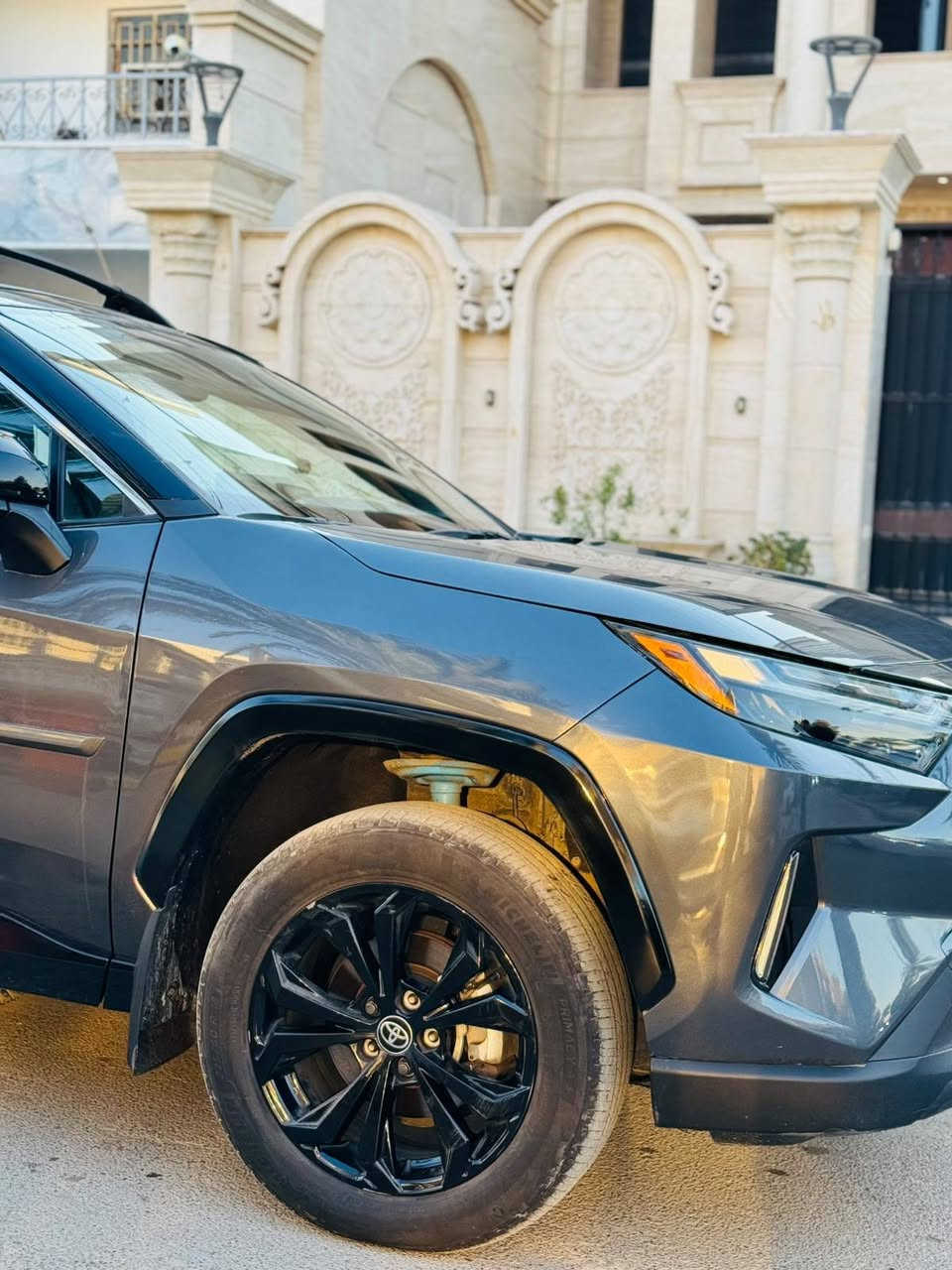 راف فور XSE  هايبرد ٢٠٢٣
فول مواصفات كشنات حار بارد جلد فتحه شاشة كبيرة 
حادثها موضح بالصور 
ايرباك دركة فقط 
ماشية ٤٧ ميل 
السعر ٢١٠ وبيها مجال 
العنوان بغداد الرصافه
السيارة بسمي تحويل ثاني يوم 
للاستفسار ***********

