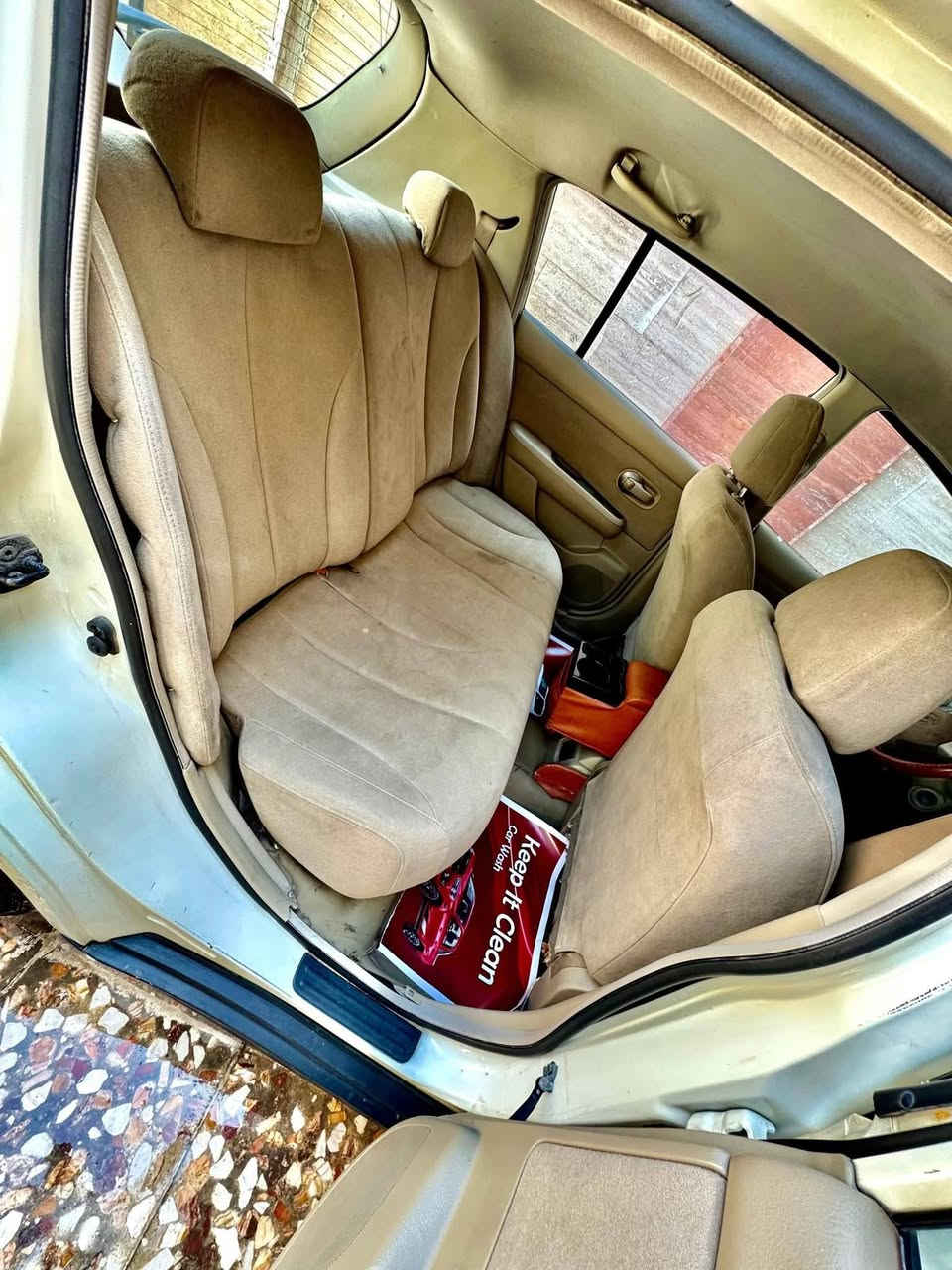 🚗 نيسان تيدا موديل 2008 للبيع 🚗
السلام عليكم.. سيارة نيسان تيدا موديل 2008 وارد خليجي، جاهزة ومصروف عليها، التفاصيل كالتالي:

⚙️ وضع السيارة والمواصفات:

 المحرك: سعة 1600، مبدل جديد بتاريخ 5/7/2026 (يعني المحرك بعده جديد ونظيف جداً).

 التبريد: منظومة تبريد كاملة جديدة (ثلج ❄️).

 التواير: تخم تاير جديد بالكامل.

 الحادث: جاملغ أيمن.

 الكشر: بيه بعض الشخوط و شوية مكشر وموضحة كلها بالصور بكل أمانة.

💵 السعر والمكان:

 السعر: 62 ورقة (وبيها مجال بسيط للطيبين).

 المكان: بغداد - البنوك.

📥 للتواصل: يرجى المراسلة على الخاص أو الاتصال على 
***********
