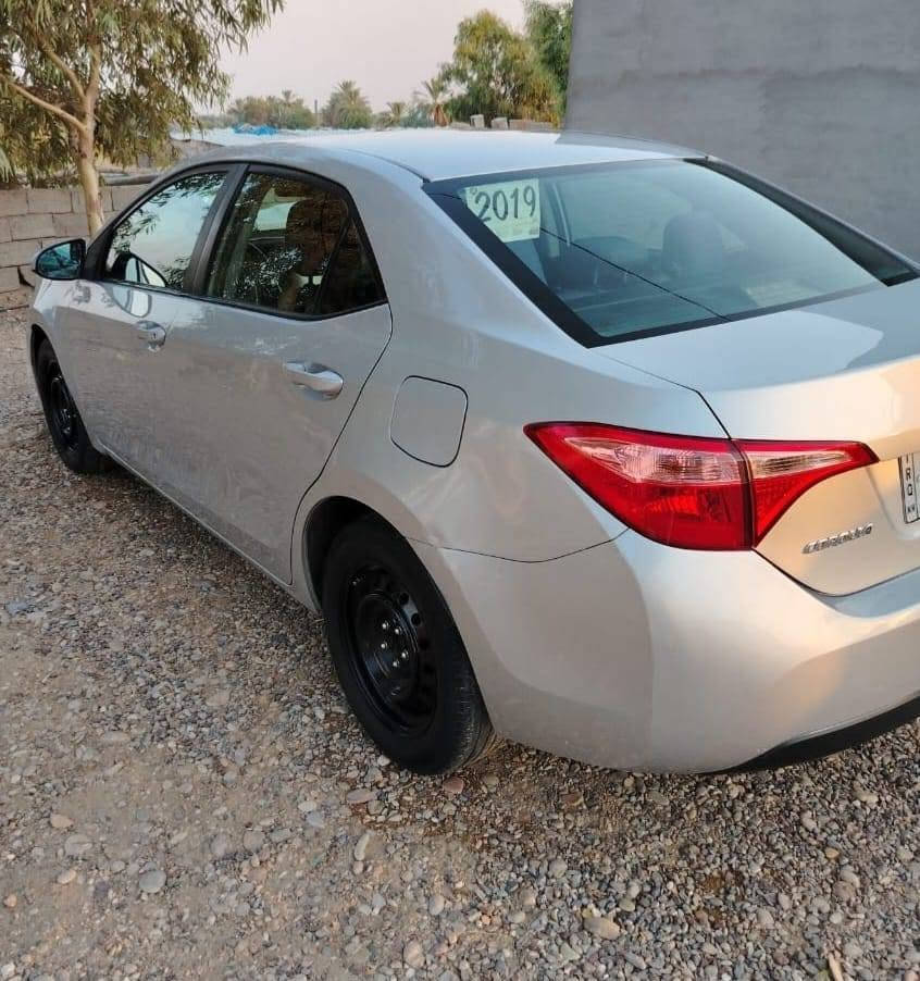 للبيع كورولا 2019 LE وارد امريكي 
مواصفات السيارة معروفة 
سيارة جاهزة بدون نقص 
محرك  1800 المرغوب 
رادار وحجر كله موجود
ماشية 145 الف مايل حقيقي 
رقم سليمانية جديد باسمي شرط التحويل 
بجم امامي خلفي كبس حادث السيارة جانبي كلش بسيط بيها جاملغ امامي صبغ و باب السايق مبدل بلادي بدون دواخل 
ايرباك بيها البردة صفحة السايق فقط و راجع سستم  مكان السيارة ديالى 
السعر 130$ وبيها مجال بسيط 
***********

