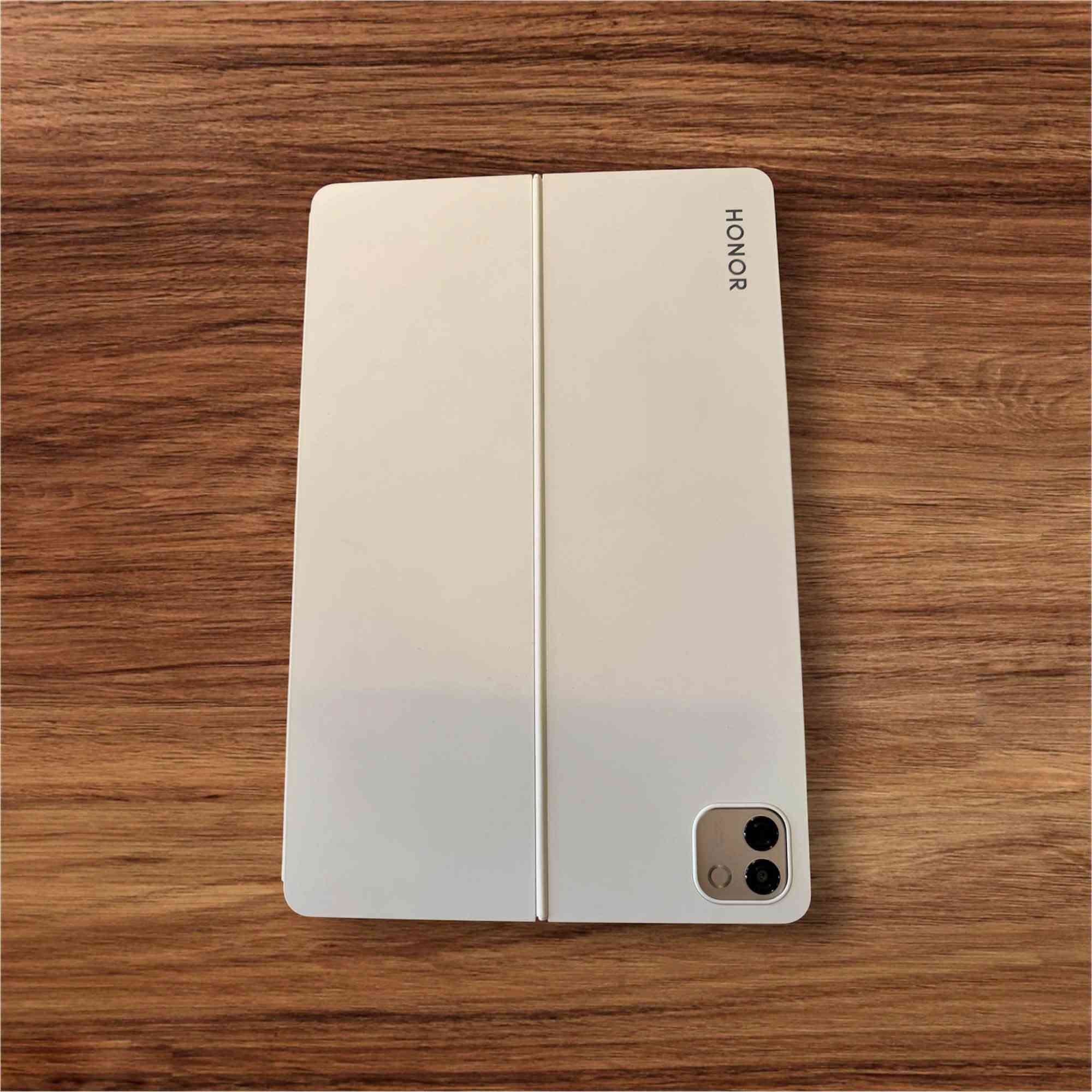 🔥 Honor MagicPad 4 للبيع
هونر ماجك باد 4
استخدام قليل جدًا، شبه جديد

✅ شرط الفحص
✅ كفالة عامة
✅ ملحقاته كاملة:
كارتون + كيبورد + لزگه شاشه + ماوس + شاحنه

🛡️ مخليله لزكة شاشة جلاتين أصلية، سعرها 25 ألف

الجهاز معروف ومواصفاته قوية، وحالته كلش نظيفة.

💰 السعر: مليون و125 ألف
💵 بي مجال حك الجــيه 

🚫 توصيل ما عندي

📍 بغداد – البلديات

📞 ***********
