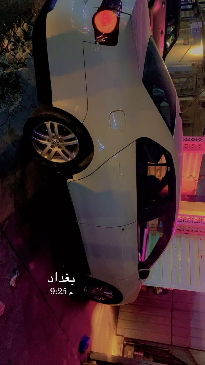 السلام عليكم 
فولكسفاغن جيتا
موديل :2008
مكينه:2500
سلندر :5
كير :6 سبورت 
صبغ : للجماليه  موجود صور قبل الصبغ
رقم :صدامي 
موقع :بغداد
تبريد : شغال 
شاشه :كامره 
سستم صوت 
دوشمه جديد 
نوع ممتاز 
سعر :45
***********

نص مكتوب في الصور:
- بغداد
- 9:25 م