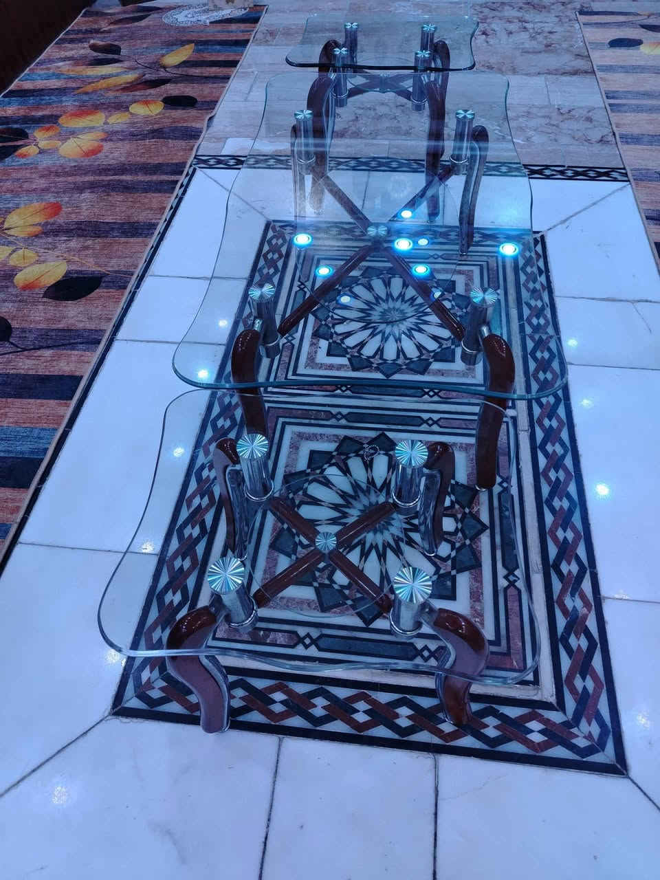 سيت طبلات الأصلي صناعة إيطالية واحدة كبيرة وأربع صغار اخو الجديد السعر 175 بغداد الحبيبية *********** يوجد واتساب بغداد, العراق
