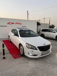 ٢٠١١ • سونار • بدون لوحات