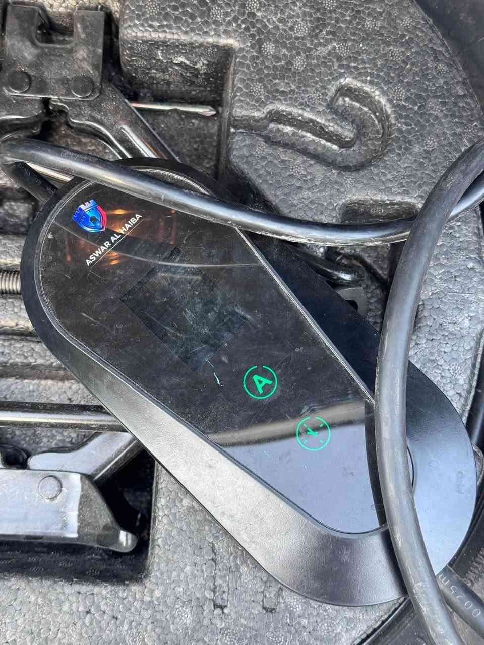 السلام عليكم سبير وعدة كاملة مال byd منازل ولا مشدود ولا مره وشاحنة بدون ايرث دايركت تشد وتشحن وياها كارت ضمان سنه كاملة الشاحنة بيها تحكم امبيرية من 6 امبير وانت صاعد مستخدمها بس ١٠ مرات ثنينهم للبيع السعر ٣٠٠ قفله ثنينهم جديدات وشرط الفحص مابيع كل وحده وحد عنواني زيونة ***********
