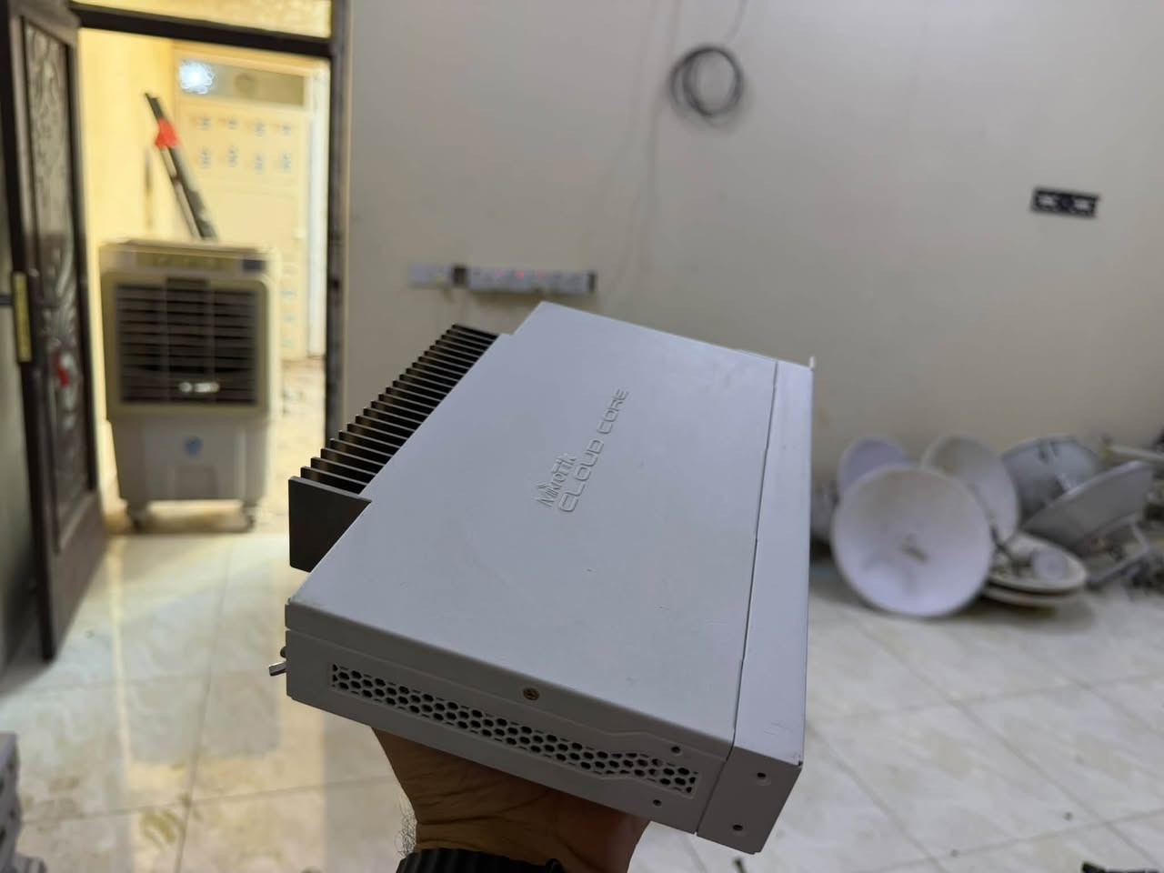 توفر لدى مكتبنا
كلاود كور 1009 ميني 7 بورت كيكا sfp 1 g 
سعره 300 الف 
يوجد لدينا توصيل لكافة المحافظات 
***********
