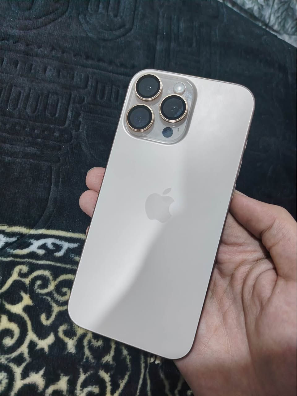 للبيع: آيفون 16 برو ماكس (iPhone 16 Pro Max)
 الذاكرة: 256 جيجابايت  
 نسبة البطارية: 90%  
 الحالة: نظيف جداً وبحالة ممتازة    
 الموقع: واسط / الكوت
*********** دهل اوران, واسط
