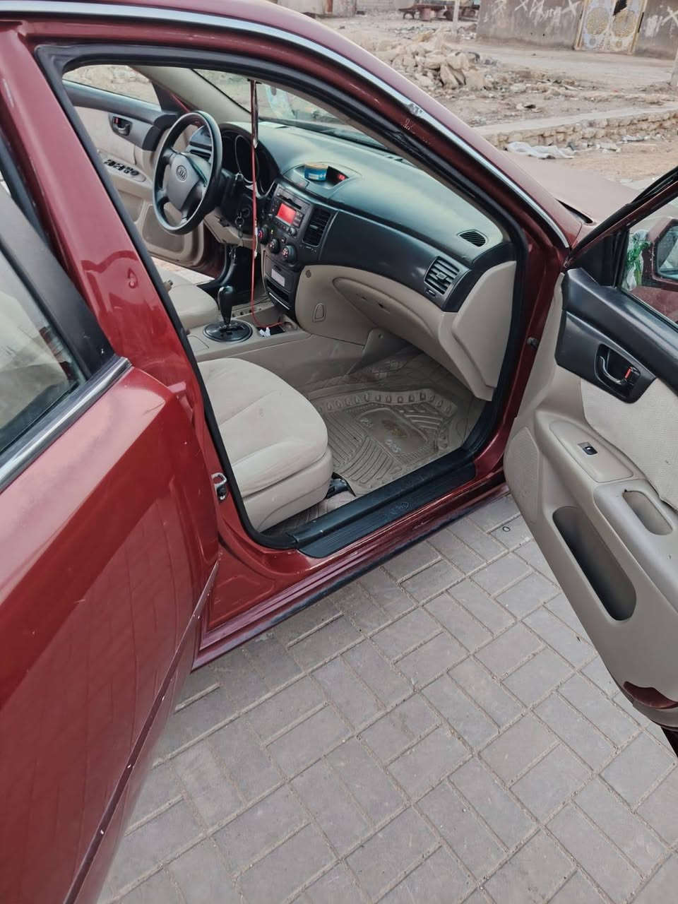 سلام عليكم اوبتيما للبيع مديل 9 خليجي مكفول محرك 2000 كير حديدي مكفولات تاخم تاير سعره 115 وبيها مجال قليل رقم 
 بغداد نكليزي قايه 2031 تبريد شغال مكان السماوه رقم الاتصال *********** مكلف بل نشر
