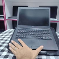 Dell Latitude 7280 • i7 الجيل السابع • ٢٥٦ جيجا SSD