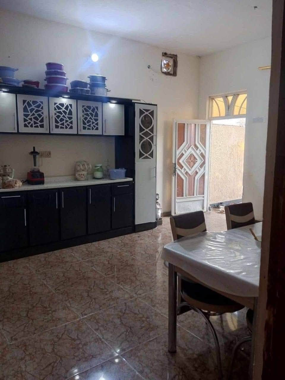 العنوان كوت حي الحكيم  نزلت عطوف المساحه البيت 300 زراعي مسجل بل بلديه
***********.رقم صاحب لبيت  ابو سجاد دبي
