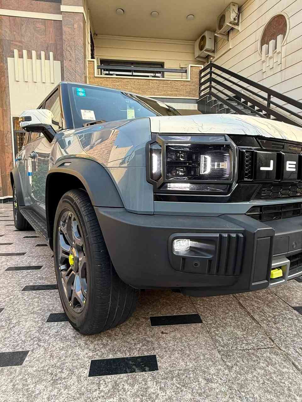 جيتور  T2 لون (سمنتي) 2025 لاكجري
داخل زيتوني حزام برتقالي

ماشية 28 الف كيلو 

 رقم بغداد

 

🔹بانوراما 

🔹حساسات امامي خلفي

🔹كامرات 360 

🔹كشنات جلد 

🔹تبريد قطعتين 

🔹شاشة عرض حجم كبيرة 

🔹ثلاجة

🔹تشغيل عن بعد وبصمة عدد 2 

🔹محرك 2000 تيربو اقتصادية 

🔹داخل السيارة زيتوني حزام برتقالي وكشنات جلد رياضي 

السيارة خاضعة للفحص من مركز بدي چيك 

العنوان: بغداد/ الجادرية

 

اتصال + واتس

***********
